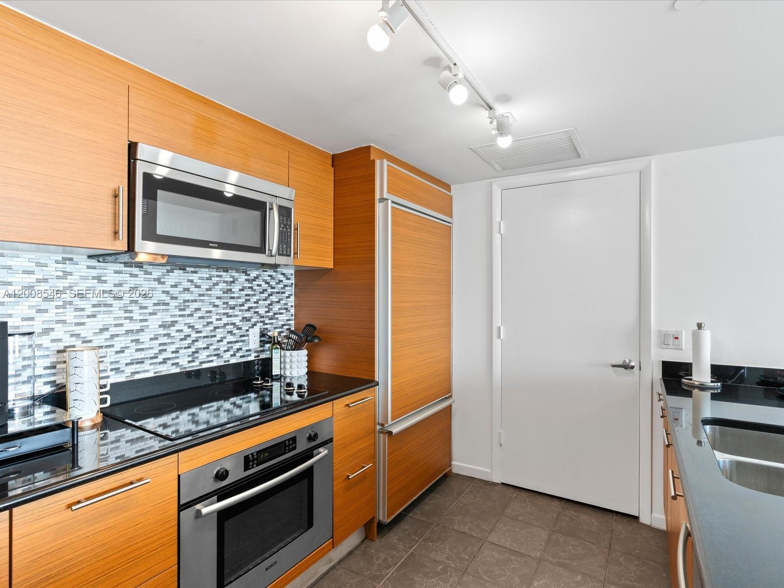 50 Biscayne Boulevard 3308 Property Photo 13