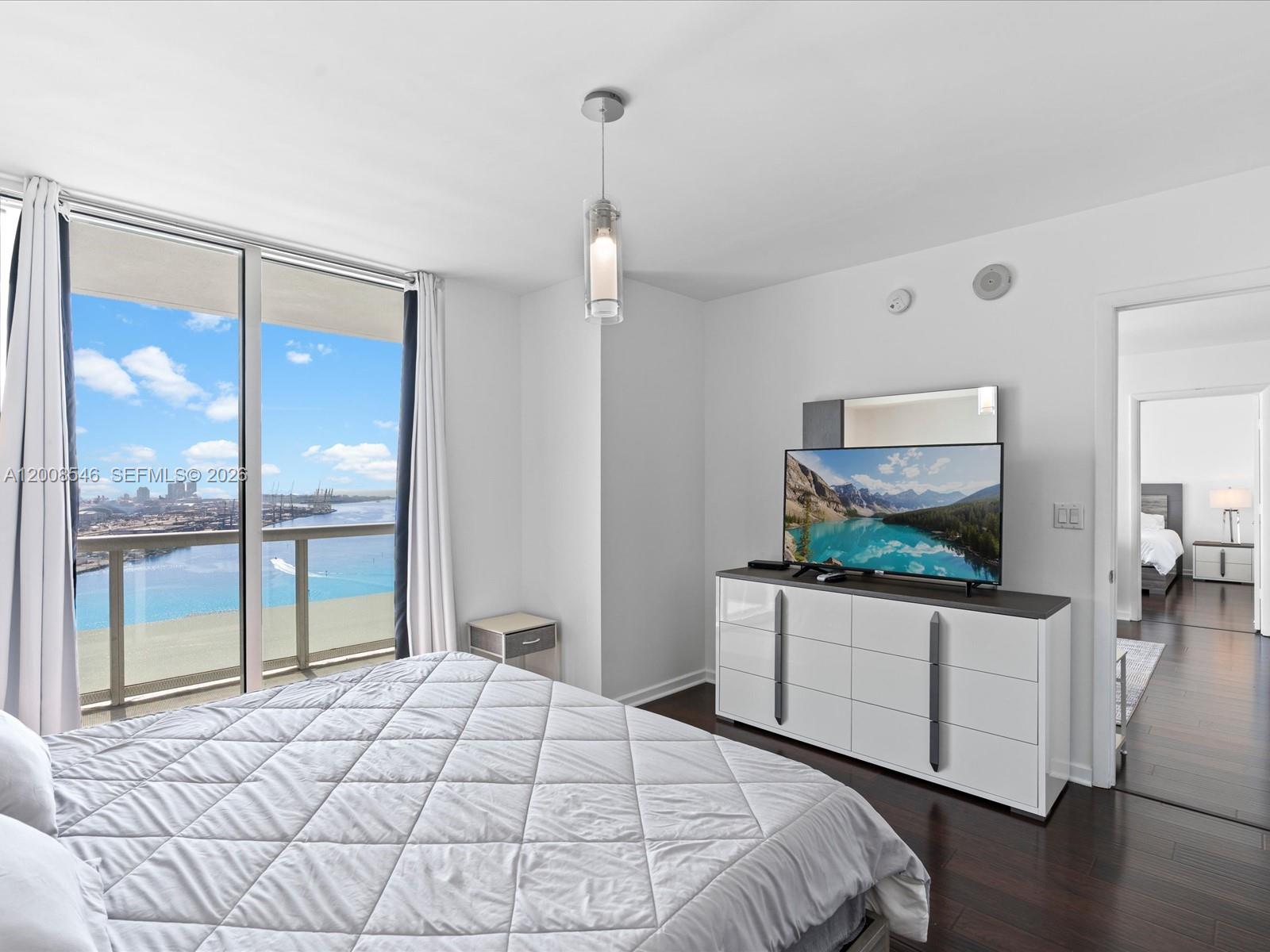 50 Biscayne Boulevard 3308 Property Photo 19
