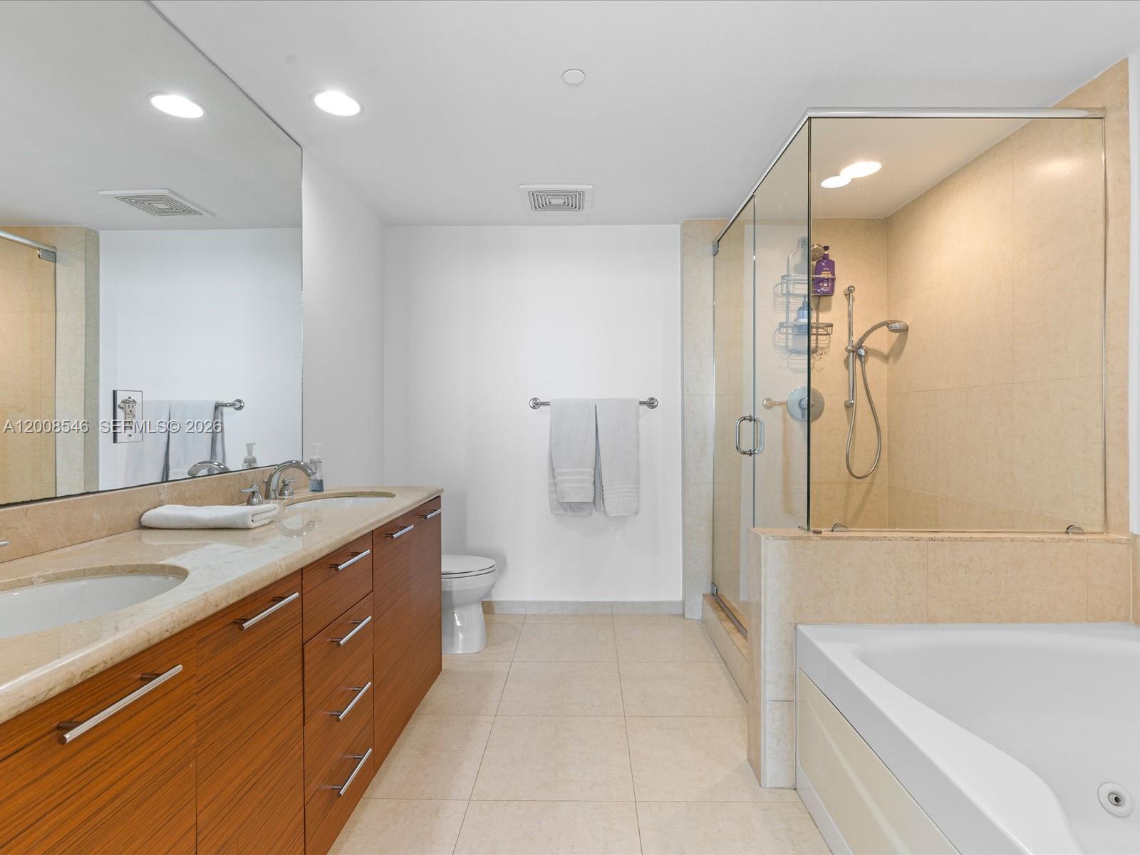50 Biscayne Boulevard 3308 Property Photo 24