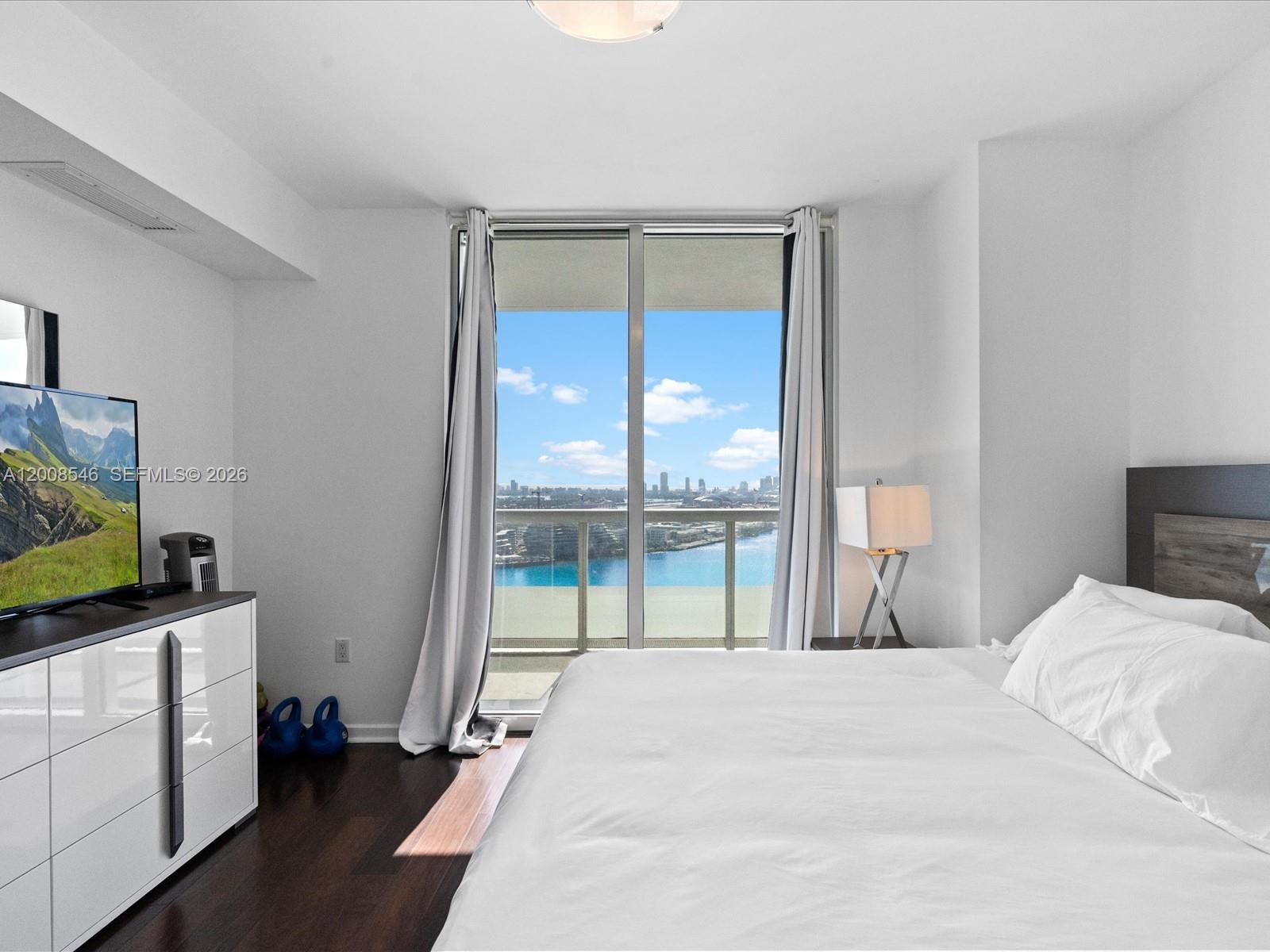 50 Biscayne Boulevard 3308 Property Photo 28