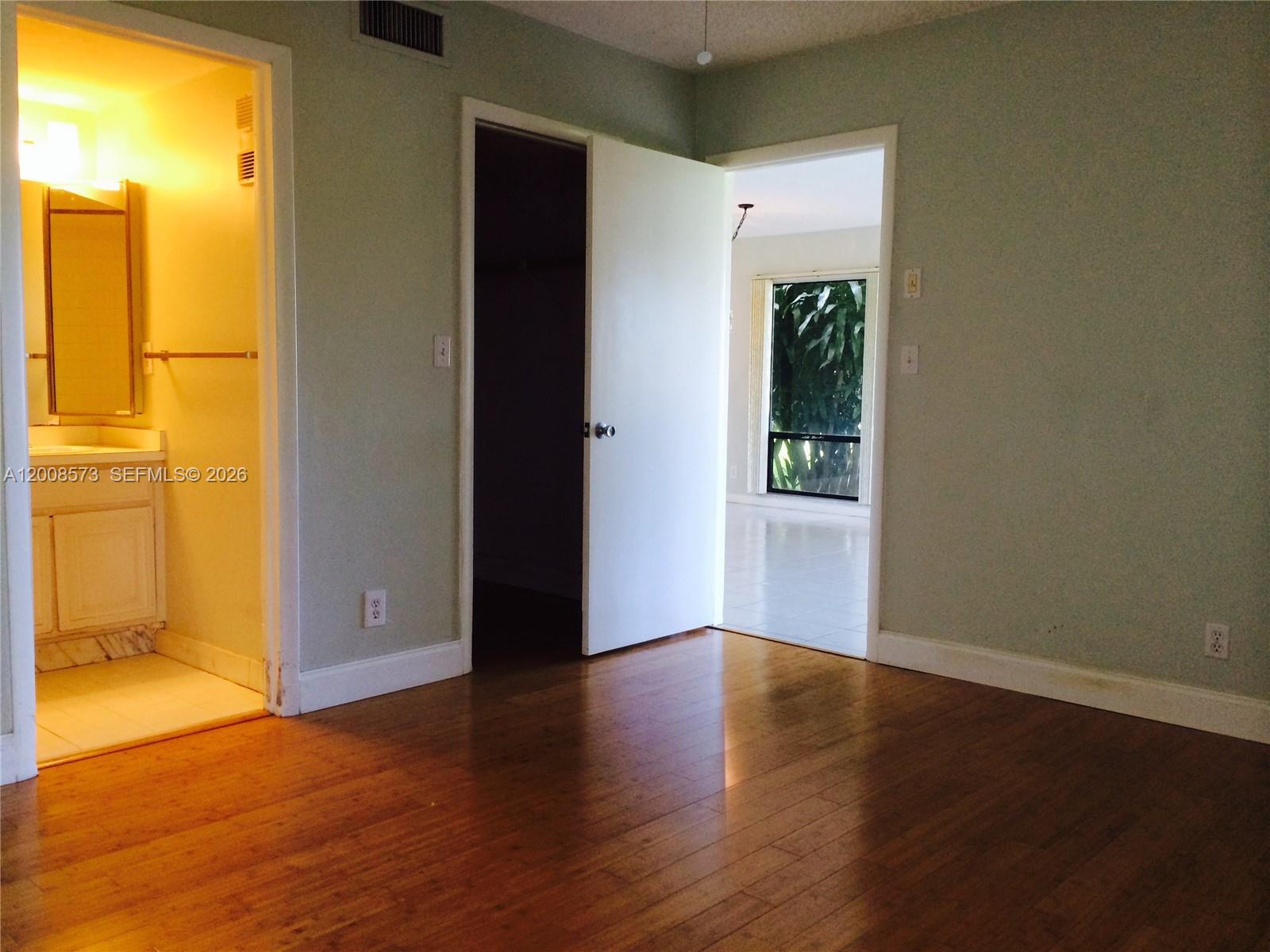 3050 Presidential Way 101 Property Photo 5