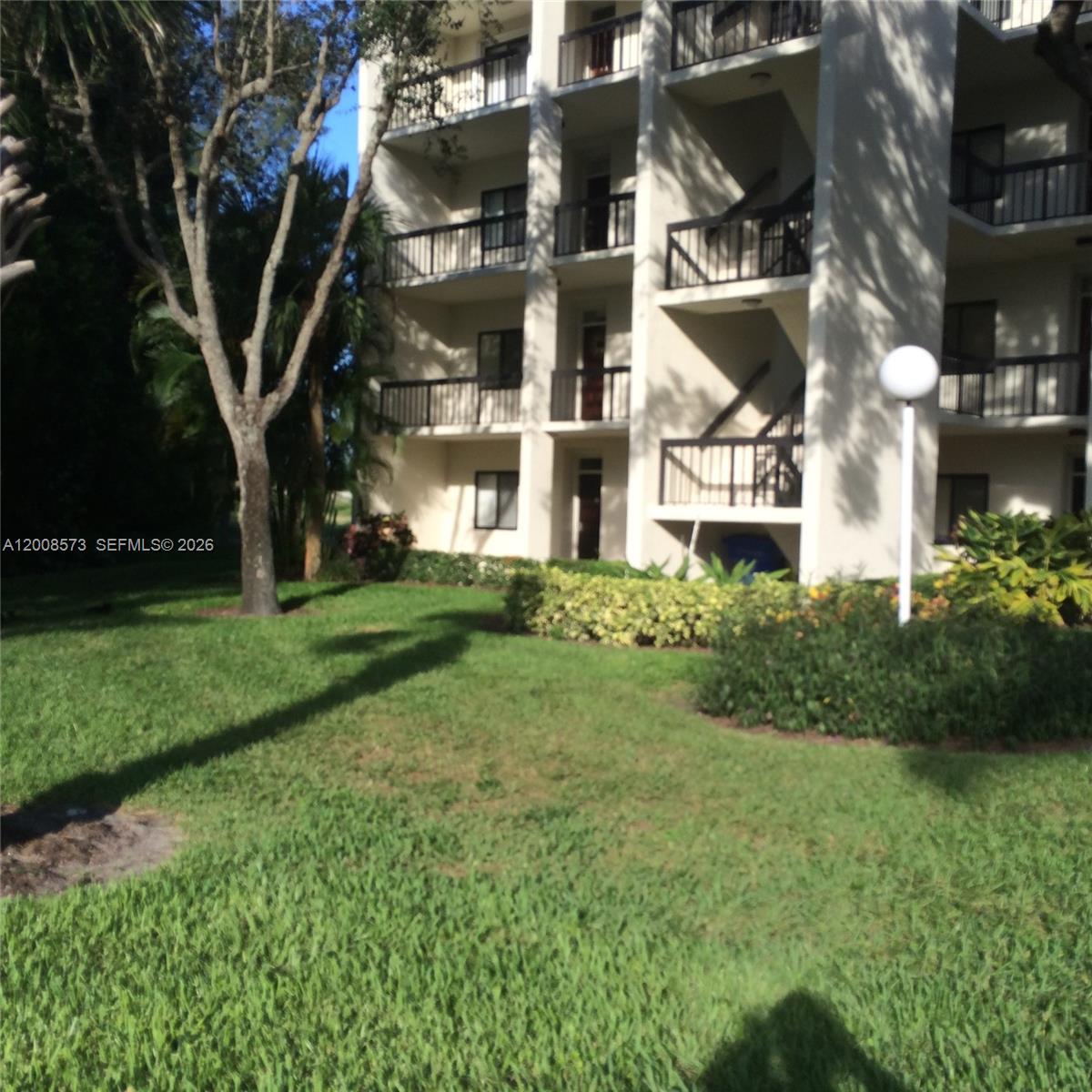 3050 Presidential Way 101 Property Photo 34