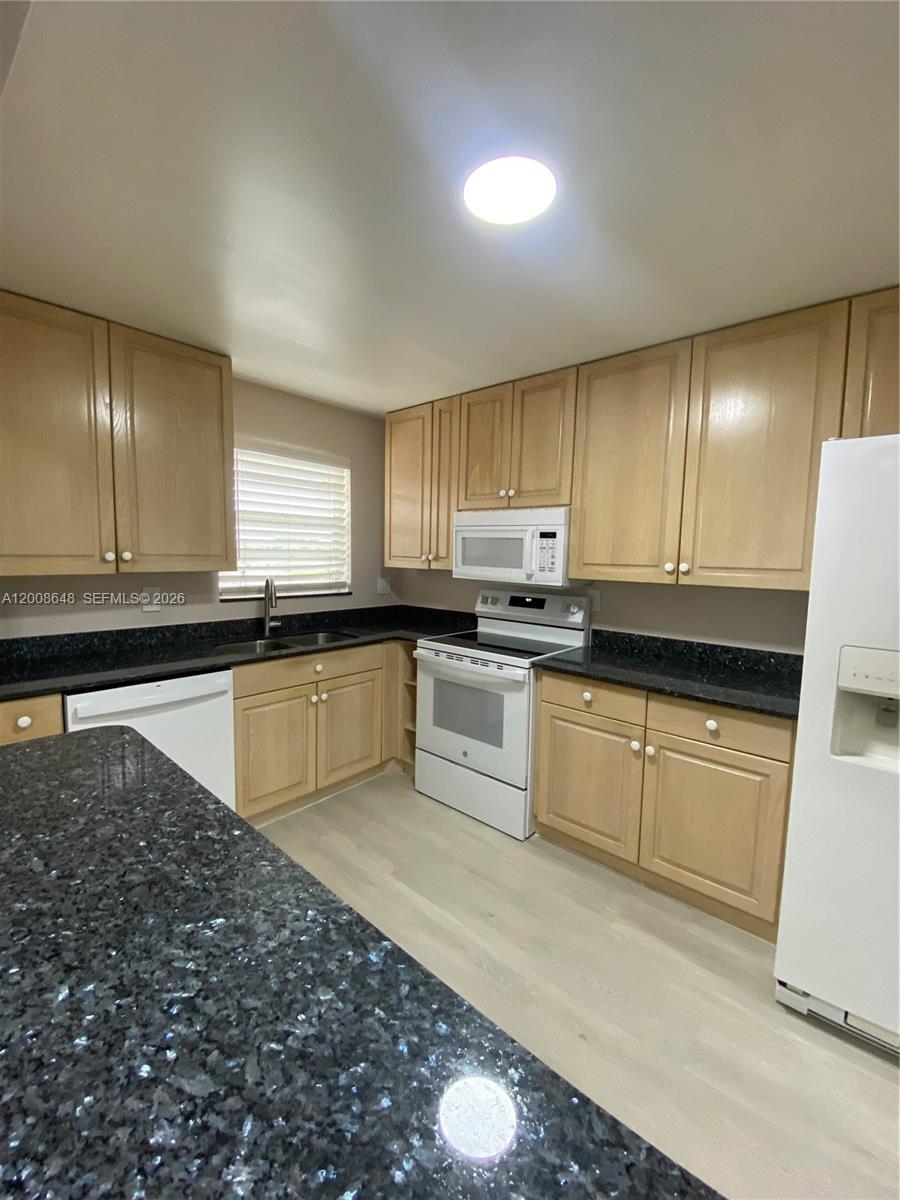 605 S State Road 7 3f Property Photo 1