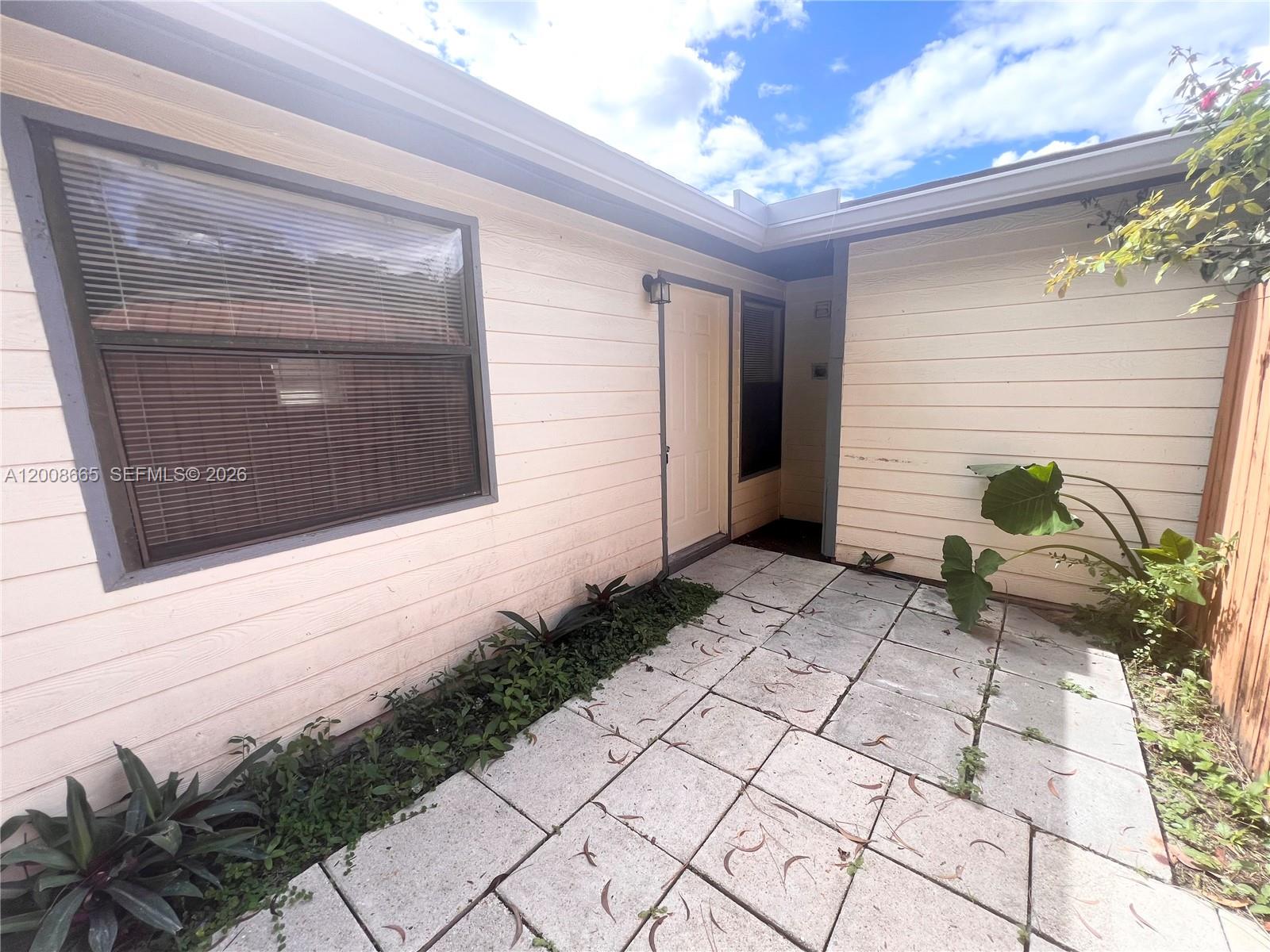1832 My Place J-39 Property Photo 10