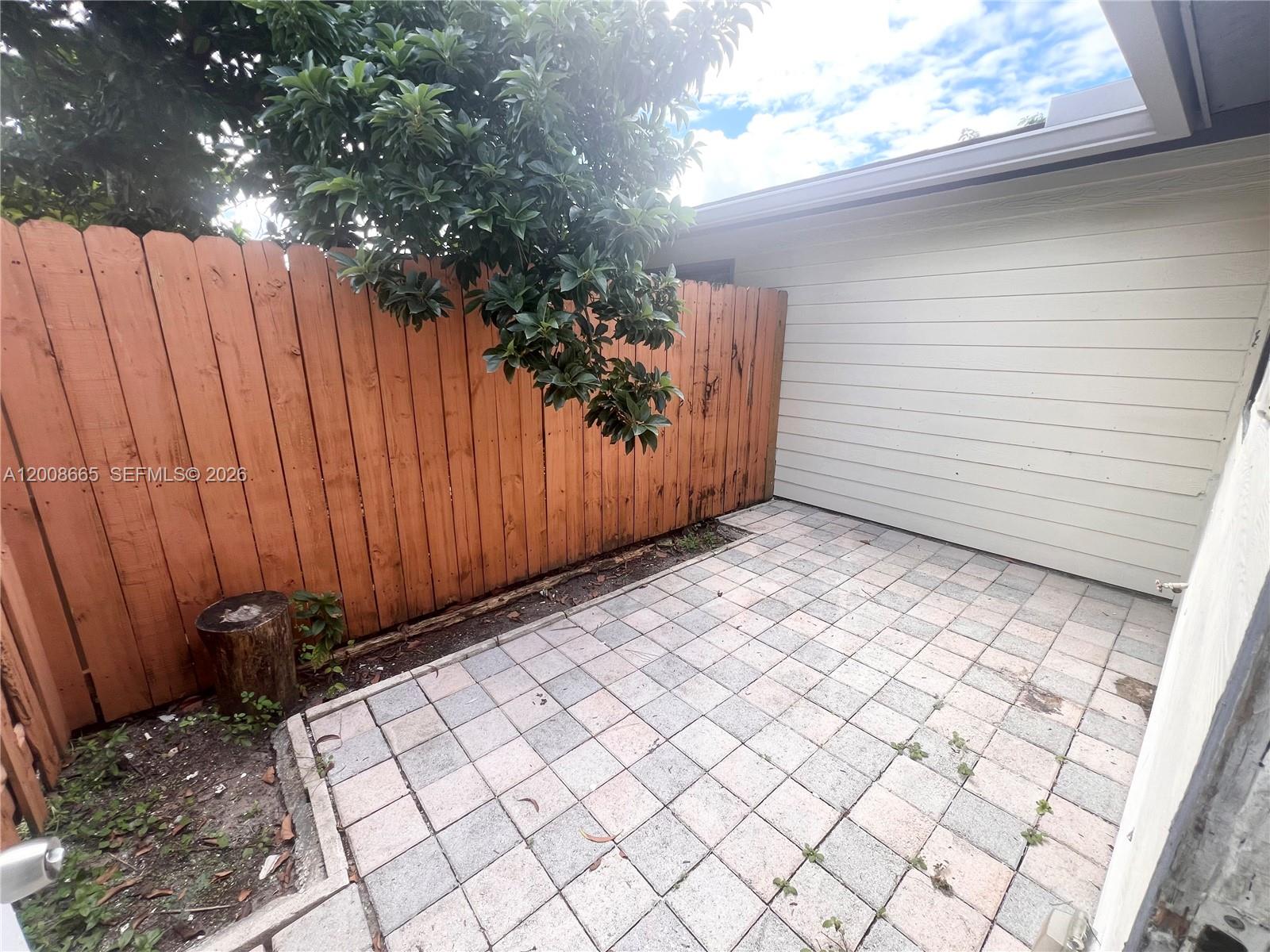 1832 My Place J-39 Property Photo 11