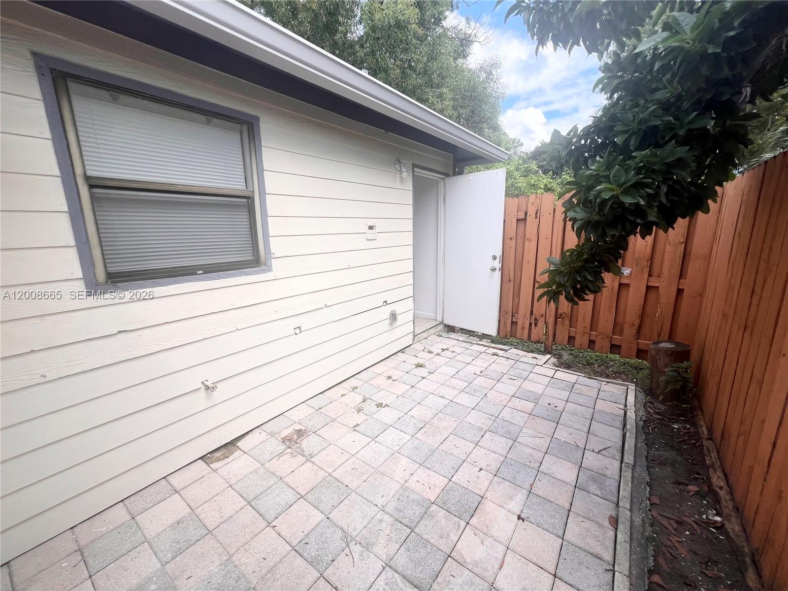 1832 My Place J-39 Property Photo 12
