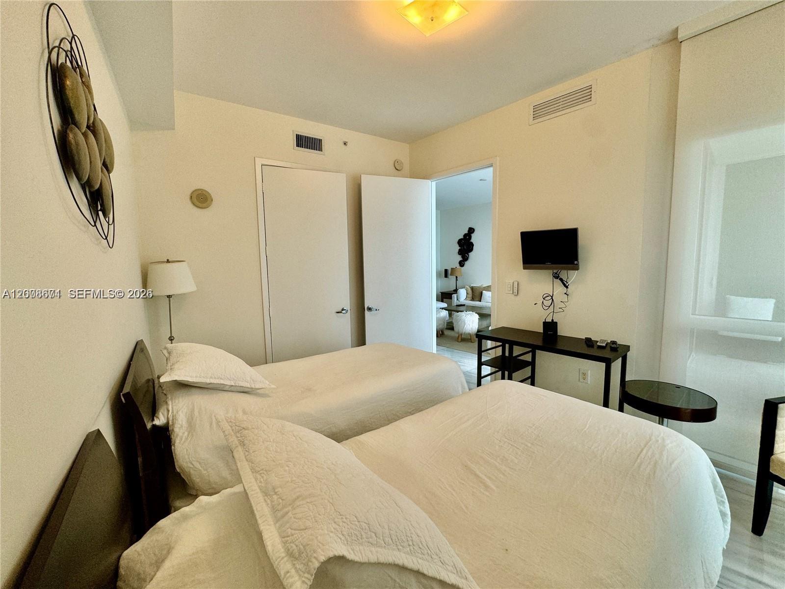 18101 Collins Avenue 4302 Property Photo 25