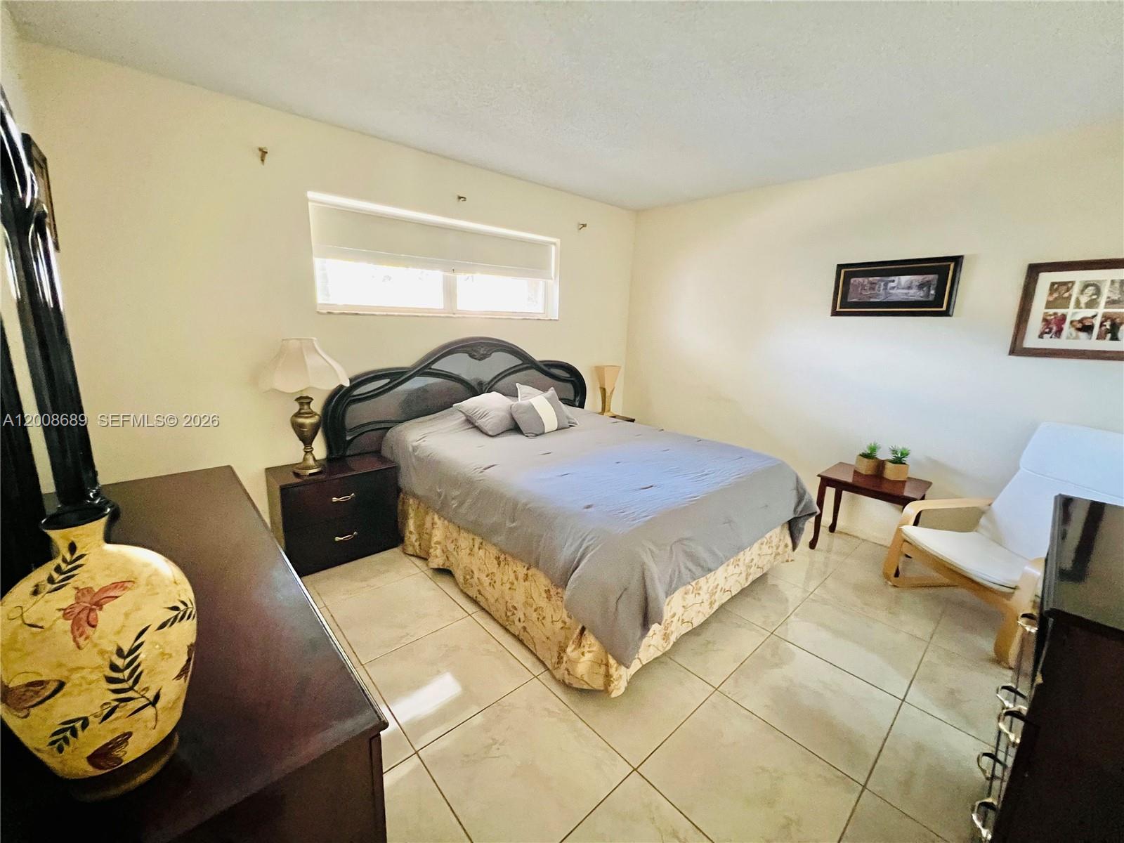 9820 S Hollybrook Lake Drive 202 Property Photo 7