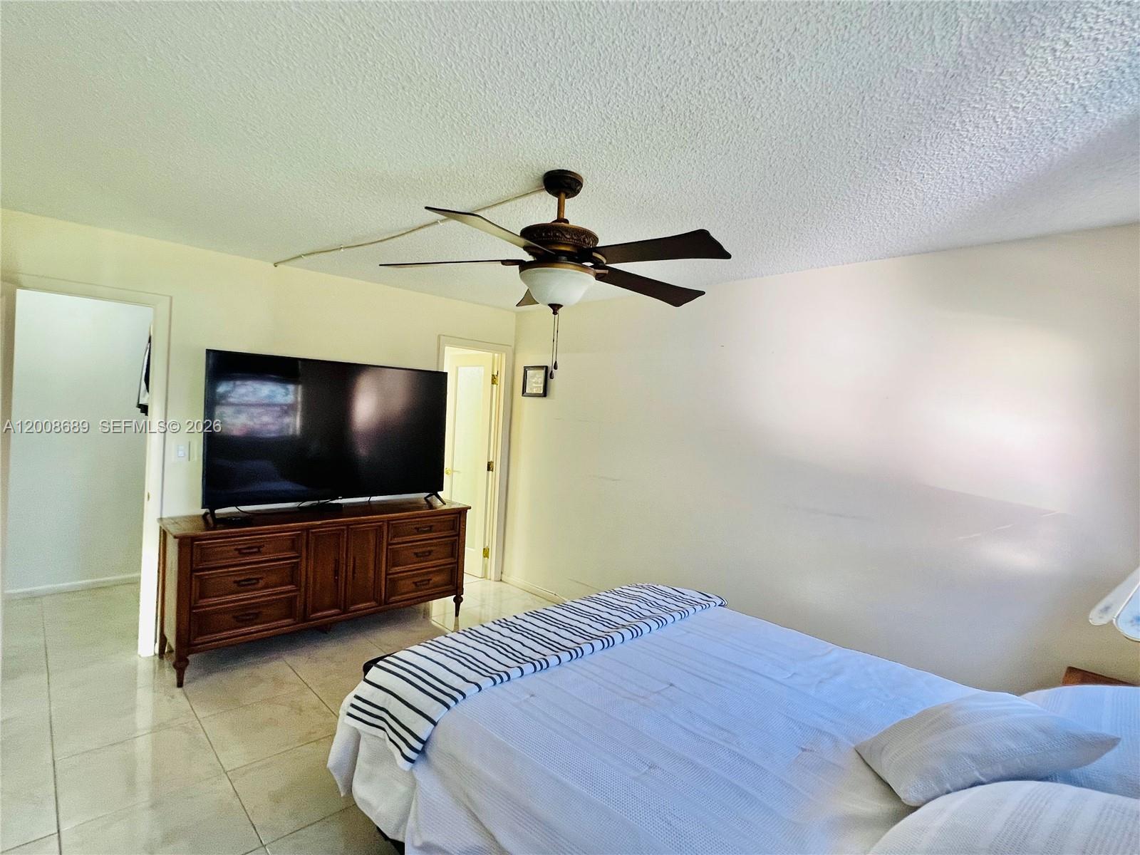 9820 S Hollybrook Lake Drive 202 Property Photo 23