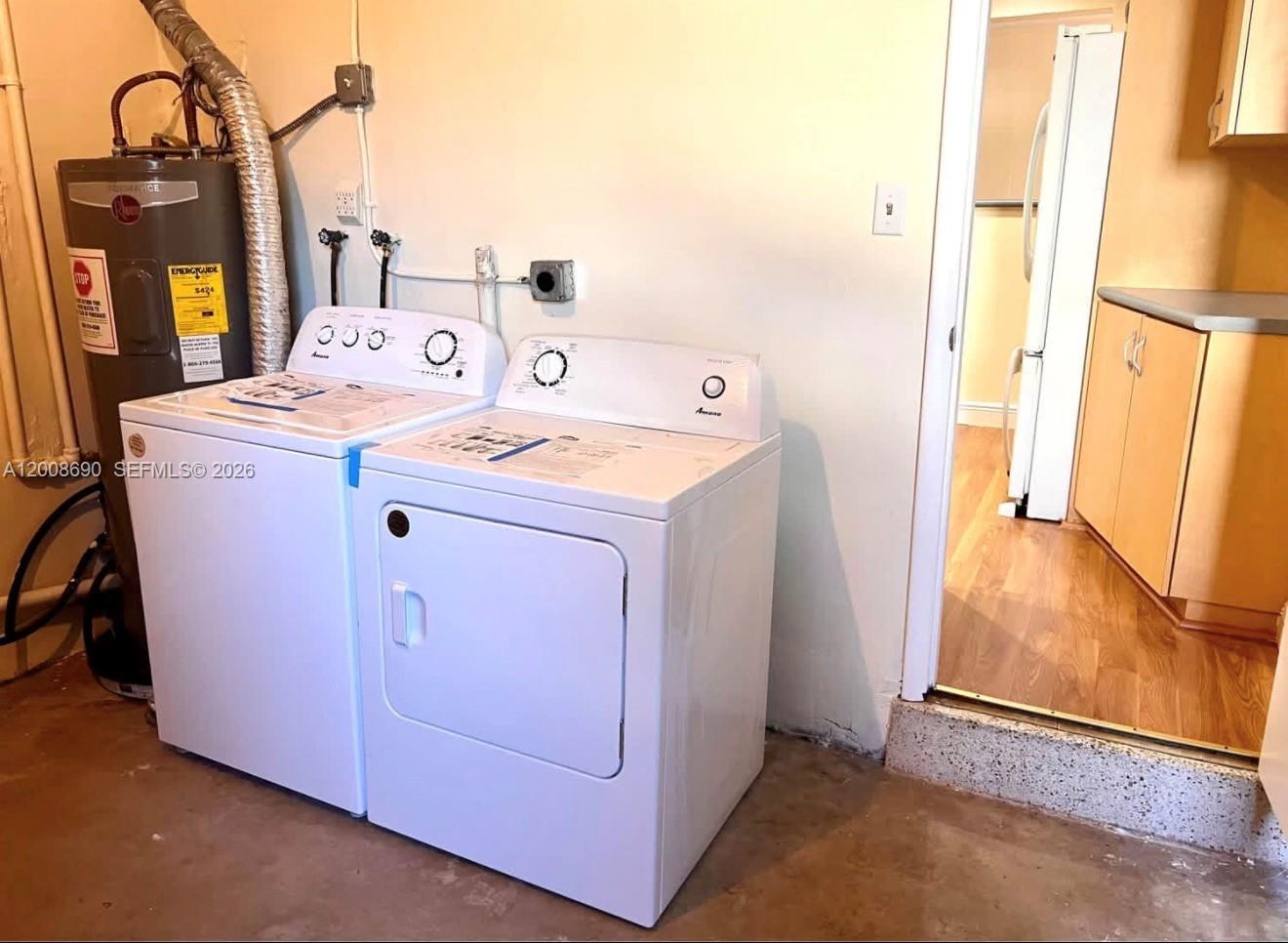 A12008690 Property Photo 12
