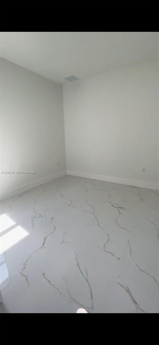 A12008786 Property Photo 13