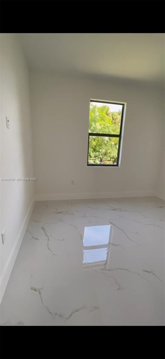 A12008786 Property Photo 14