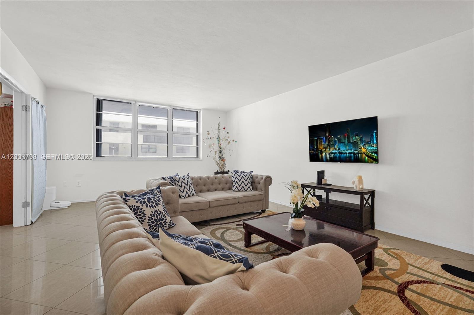5825 Collins Avenue 2e Property Photo 16