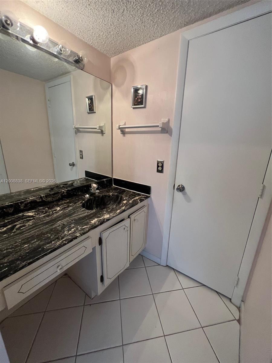 5860 Nw 64th Avenue 106 Property Photo 8