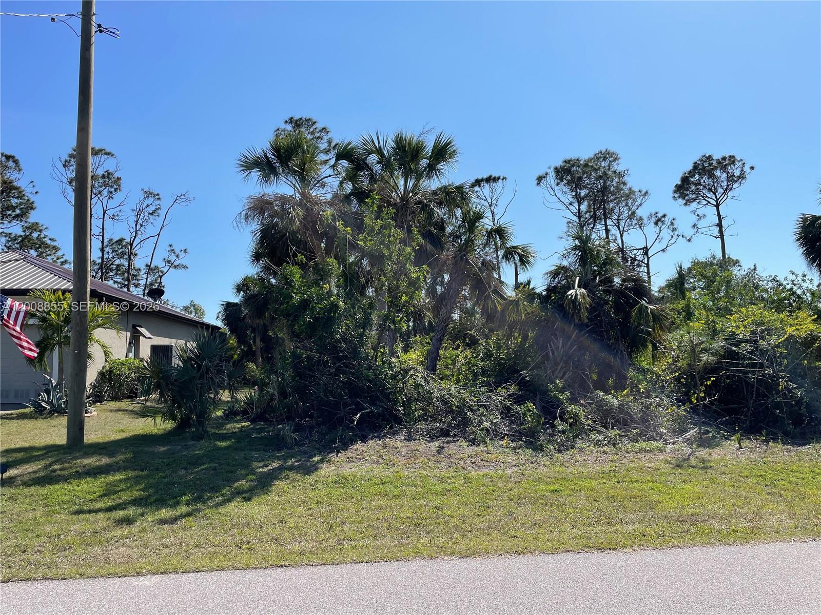 385 Albatross Road Property Photo 4