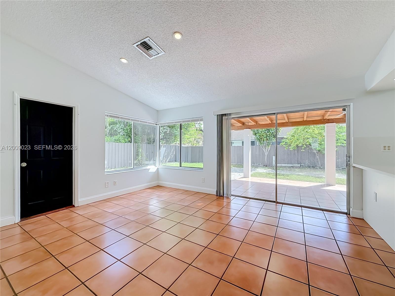 9825 Sw 132nd Court Property Photo 17