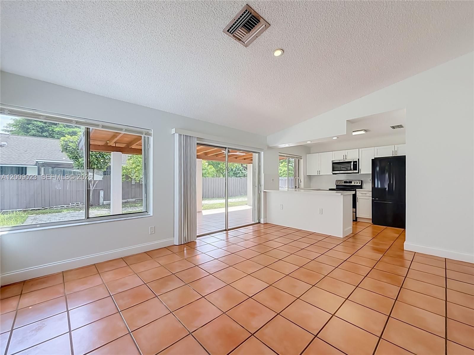 9825 Sw 132nd Court Property Photo 18