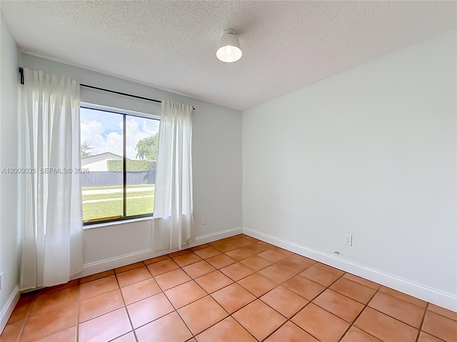 9825 Sw 132nd Court Property Photo 27