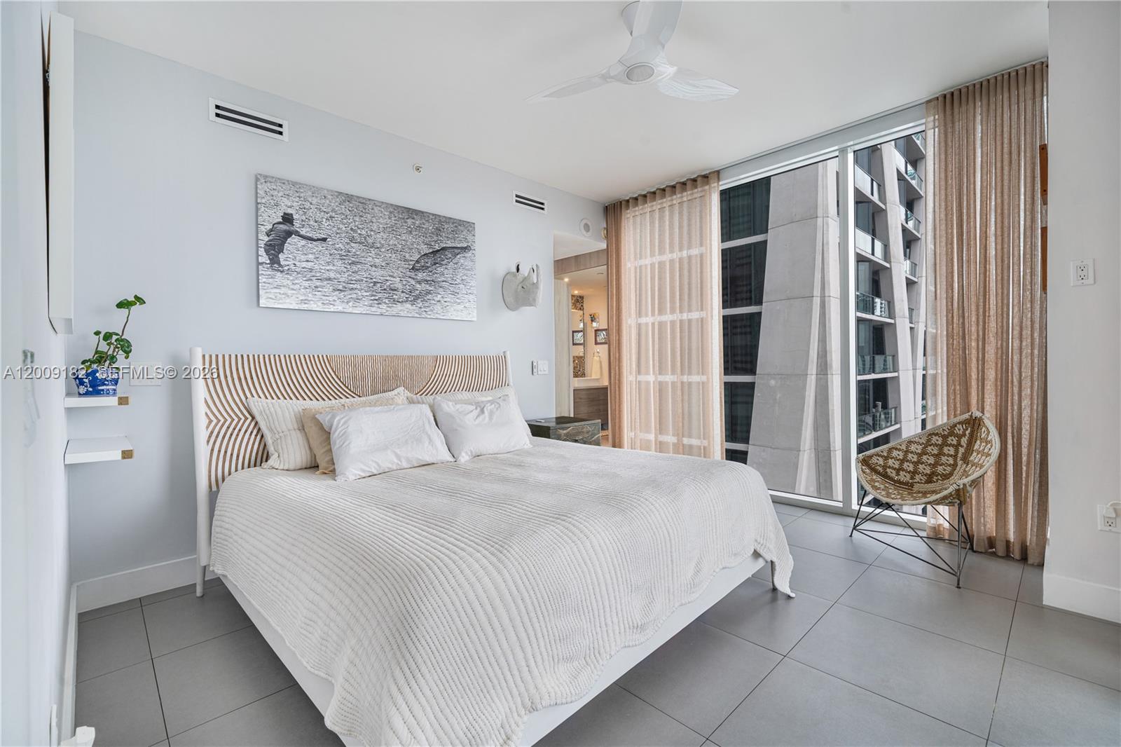 1040 Biscayne Boulevard 3607 Property Photo 8