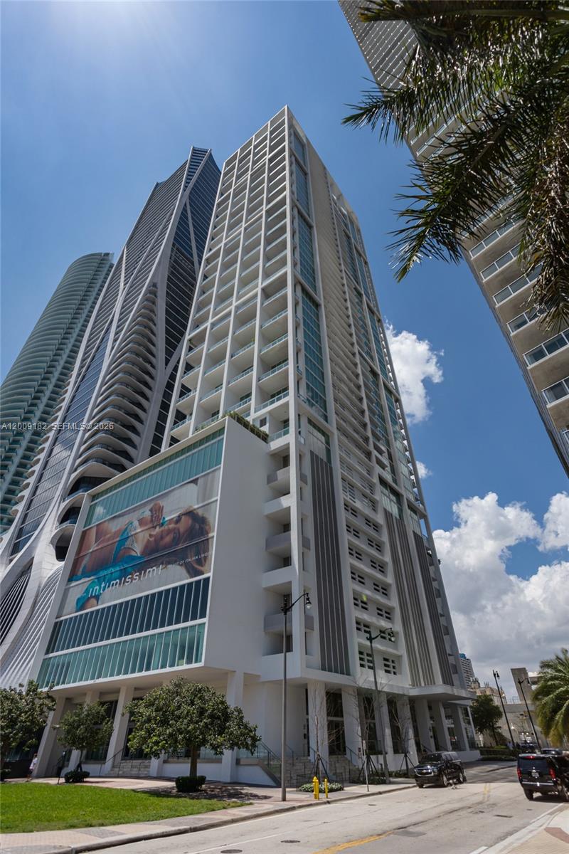 1040 Biscayne Boulevard 3607 Property Photo 34