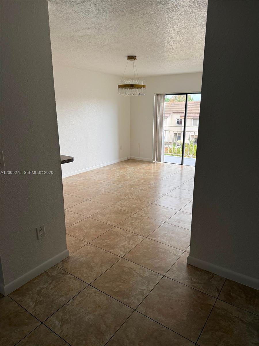 8425 Nw 8th Street 306 Property Photo 11