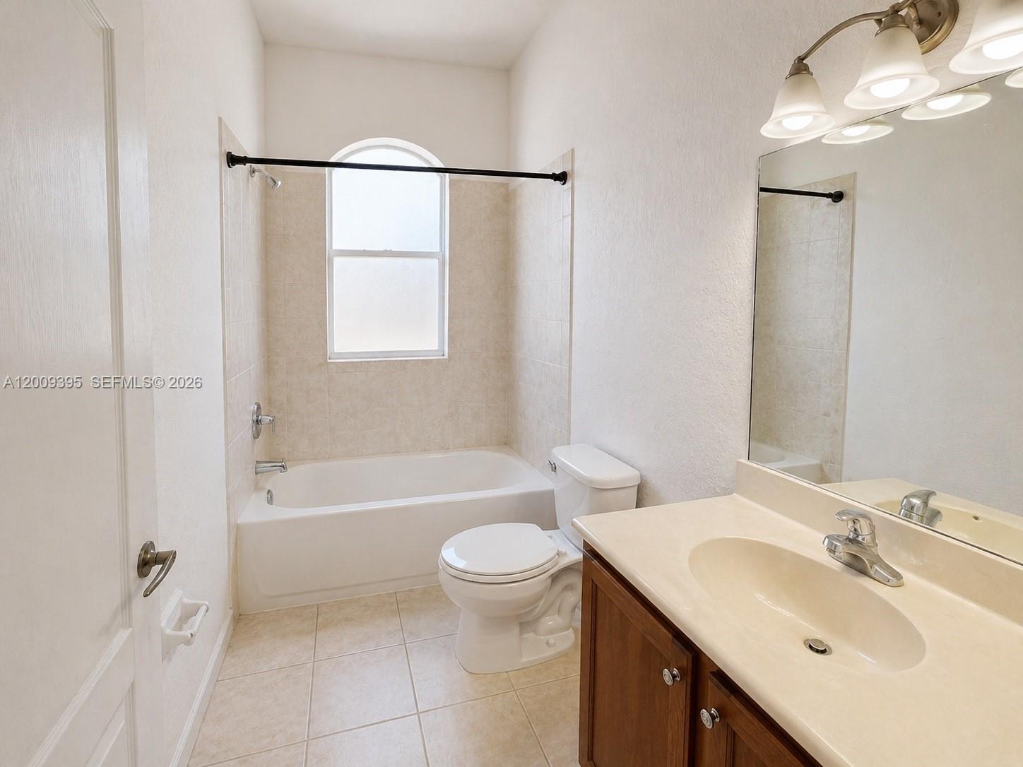 11028 Nw 87th Lane Property Photo 16
