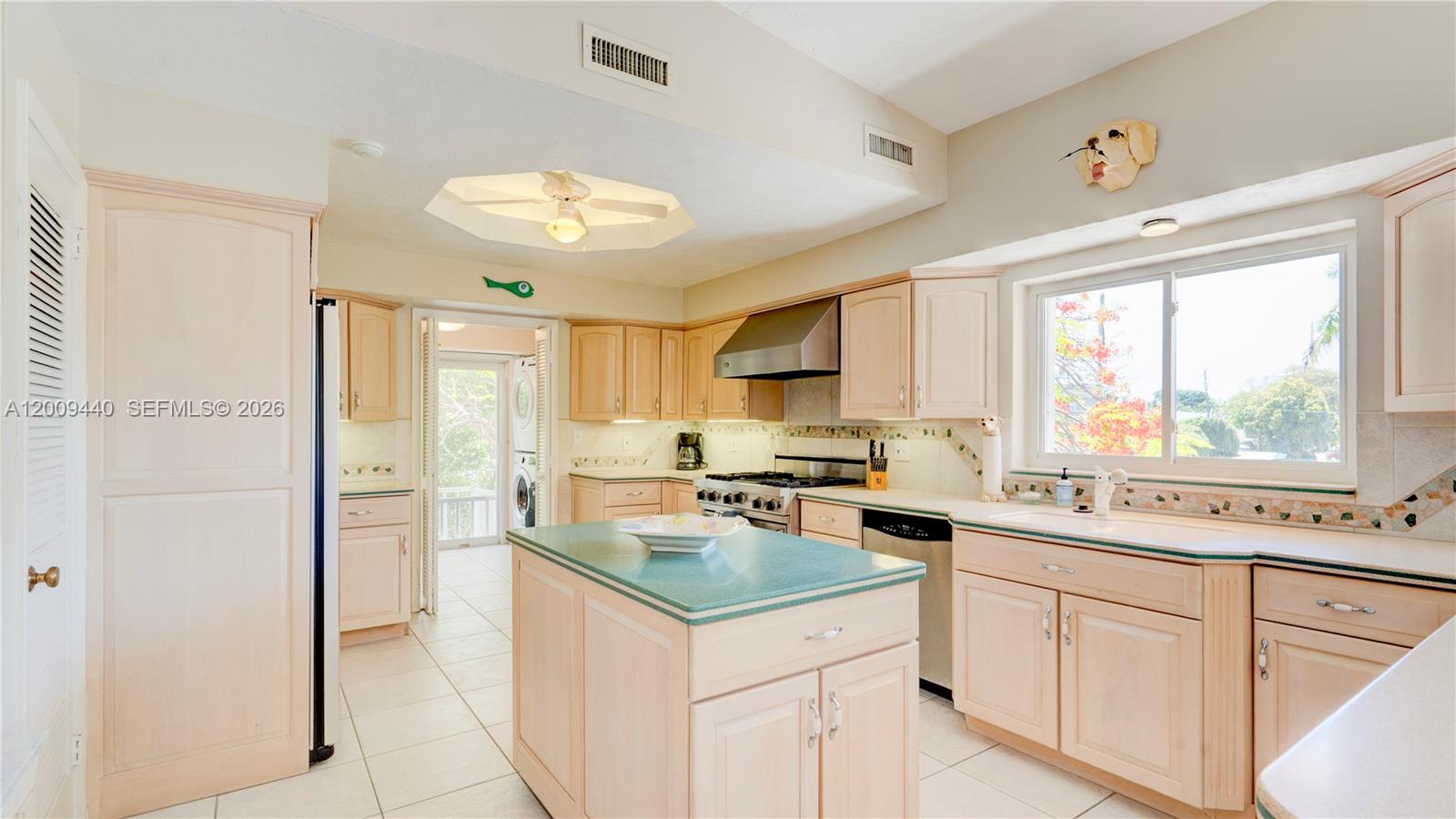 1101 Mastic Street Property Photo 38