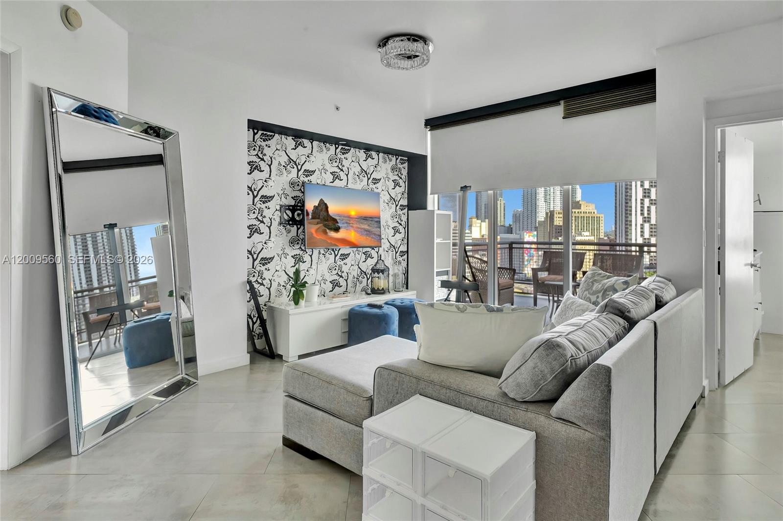 350 S Miami Avenue 1703 Property Photo 1
