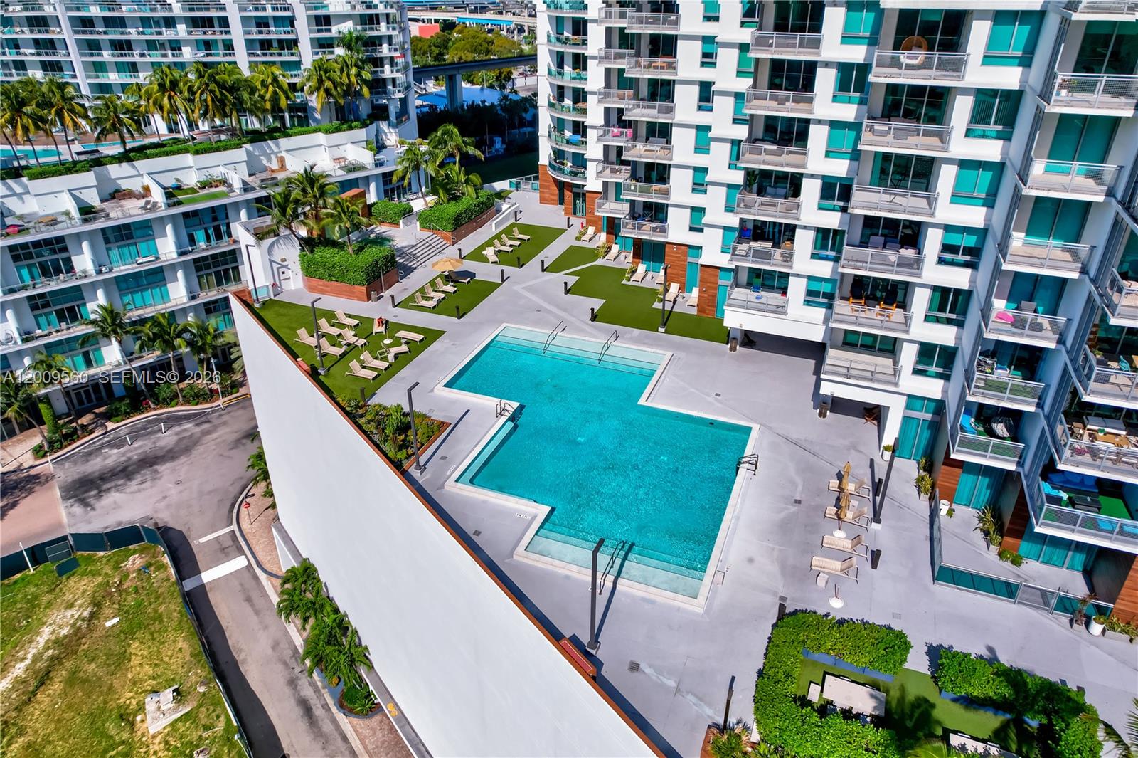 350 S Miami Avenue 1703 Property Photo 8