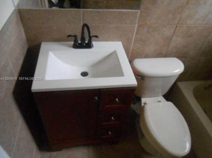 A12009578 Property Photo 1