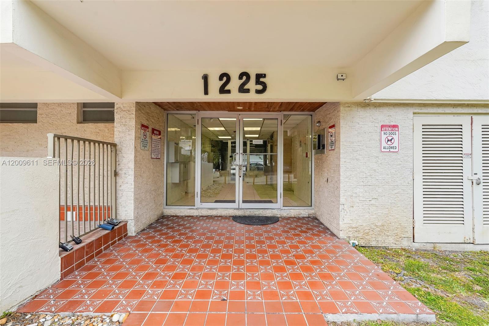 1225 Ne 124th Street 49c Property Photo 1