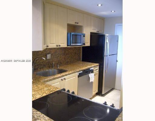 1865 79th St Causeway 6l Property Photo 2