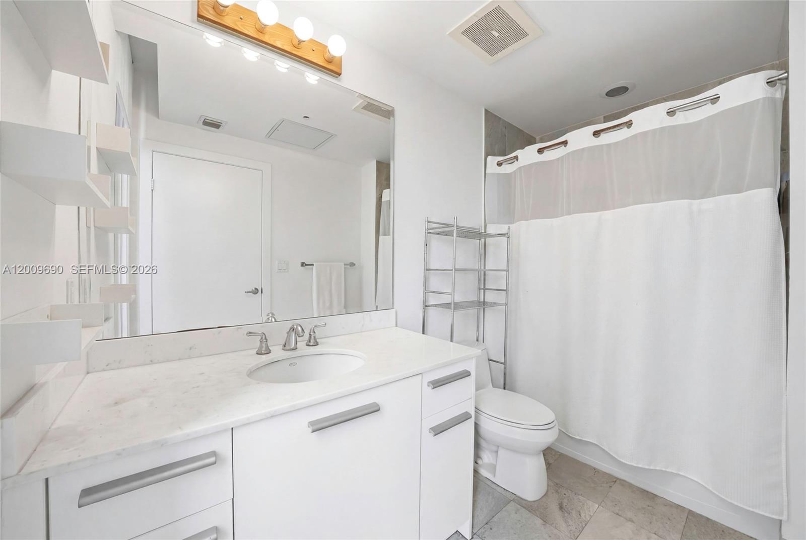 1050 Brickell Avenue 1002 Property Photo 16