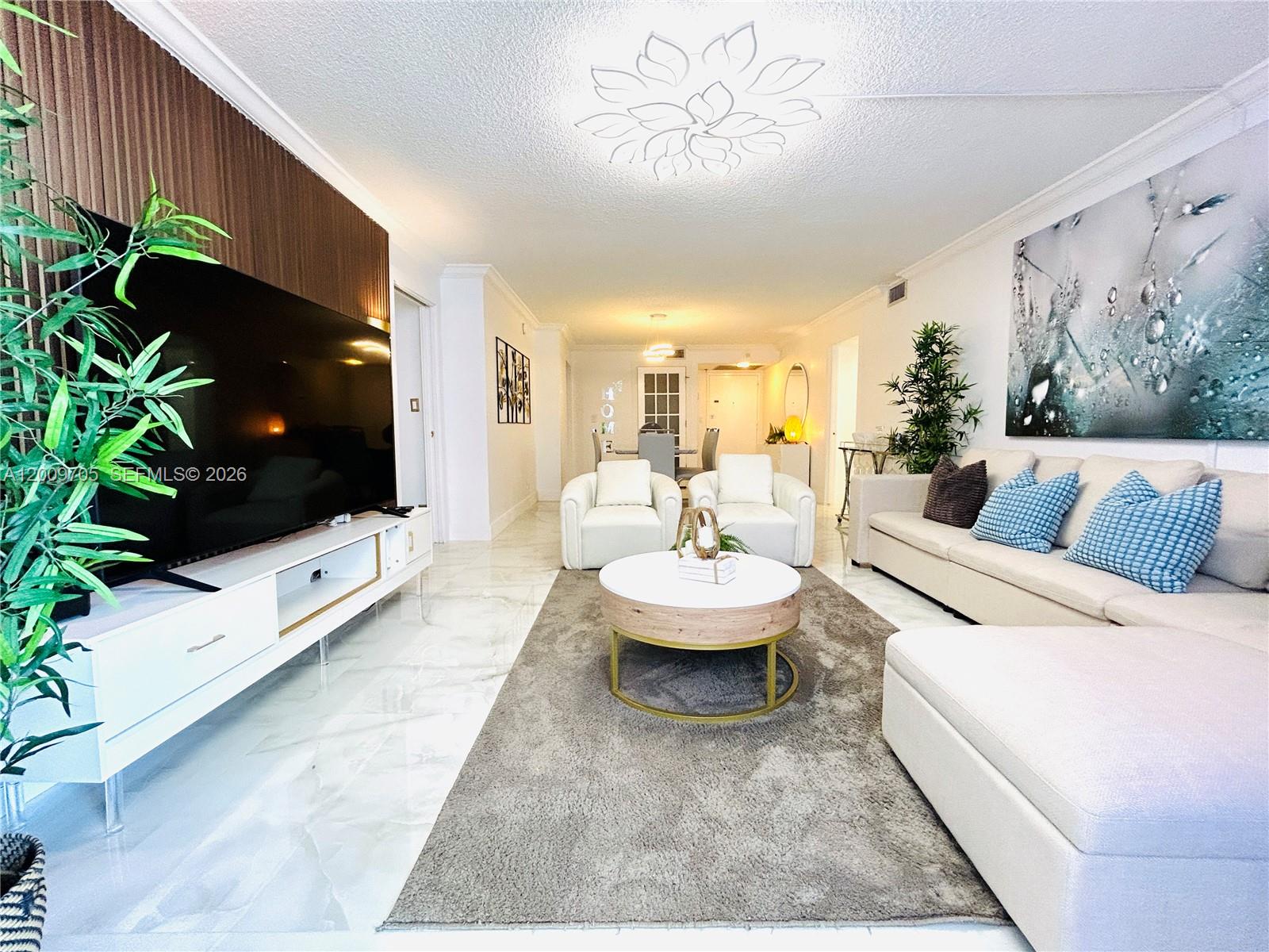 6039 Collins Avenue 1507 Property Photo 1