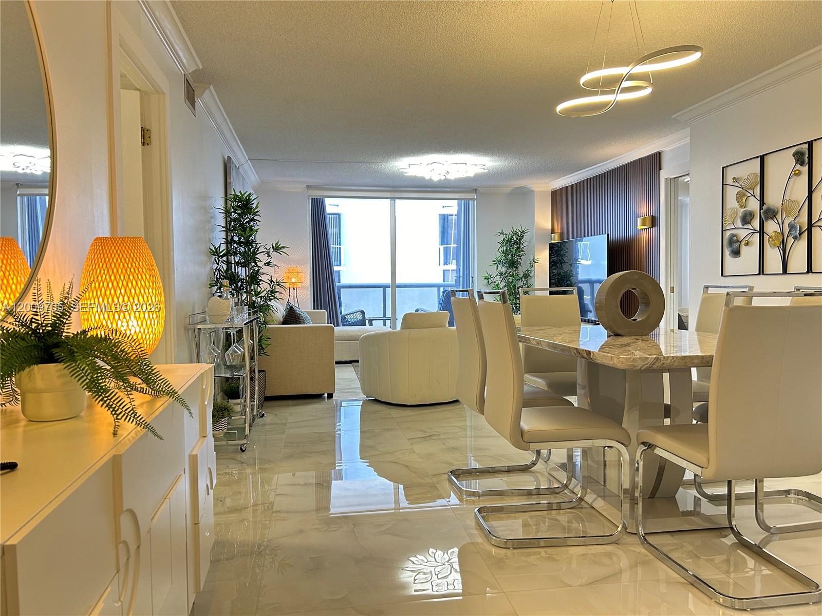 6039 Collins Avenue 1507 Property Photo 2