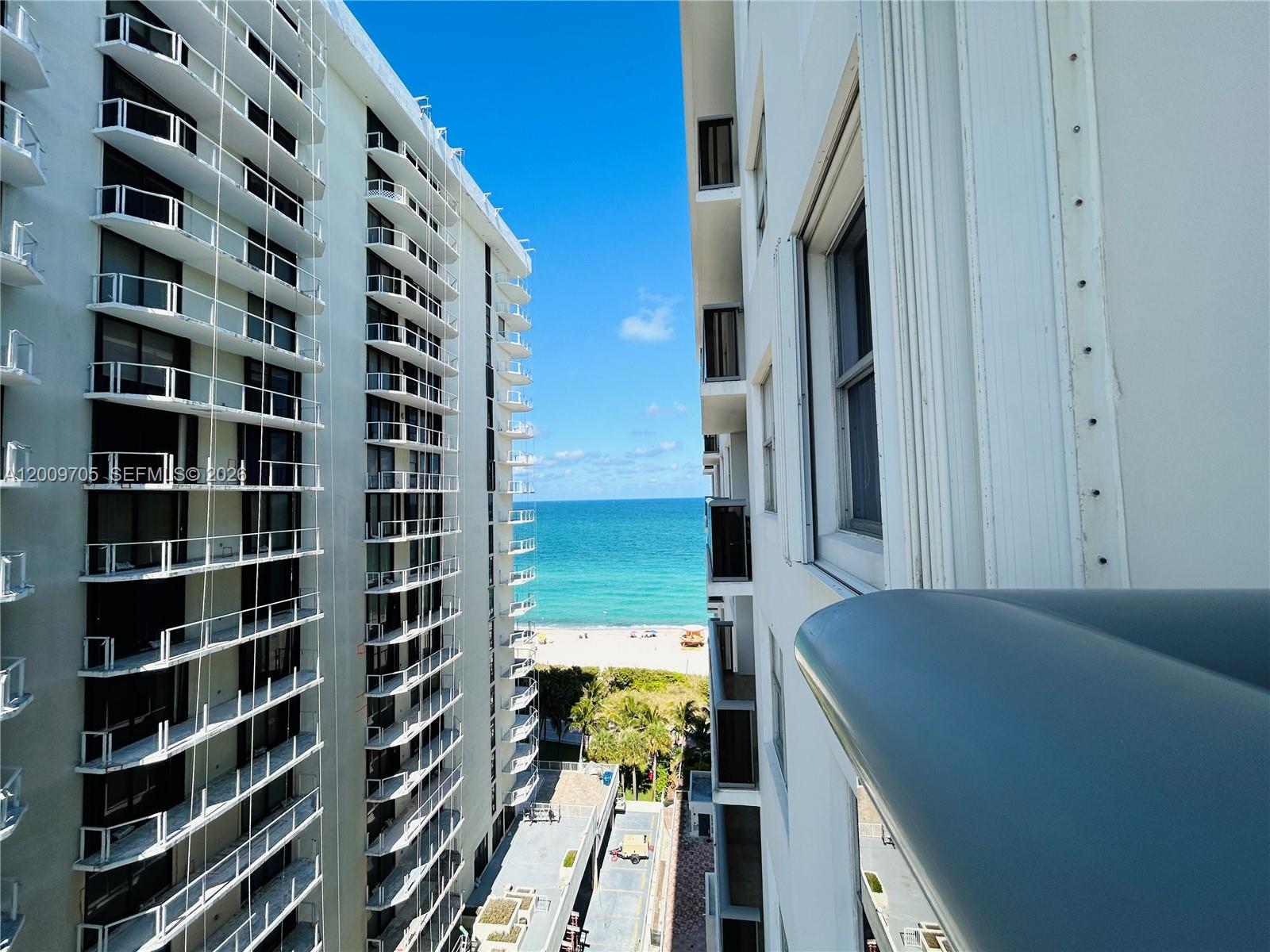 6039 Collins Avenue 1507 Property Photo 11