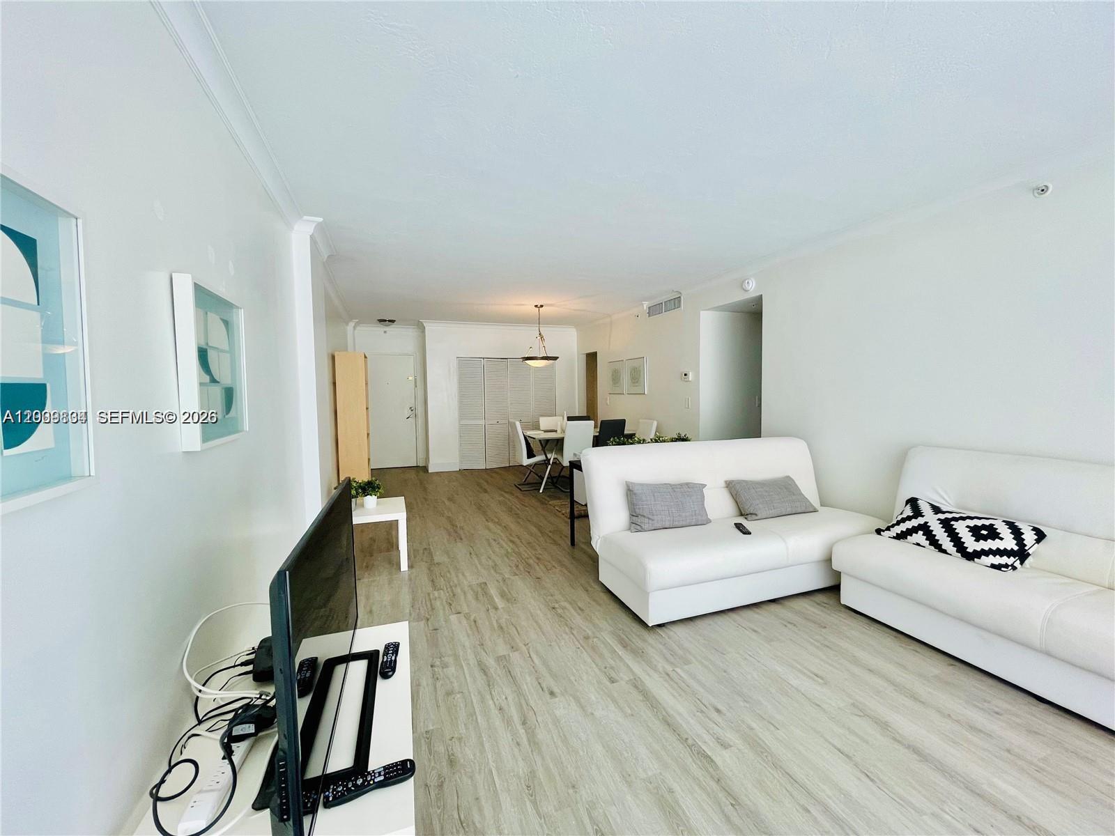 3001 S Ocean Drive 101 Property Photo 4