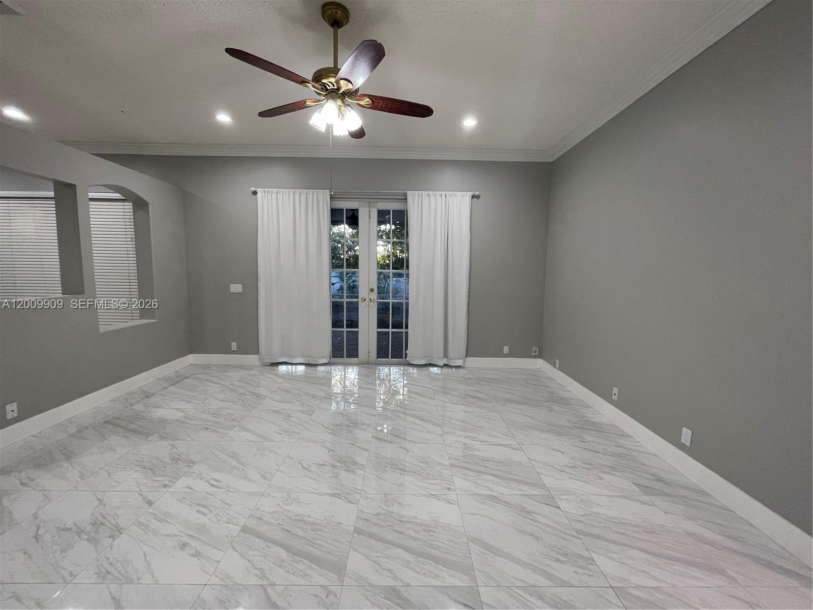 5263 Sw 34th Way Property Photo 7