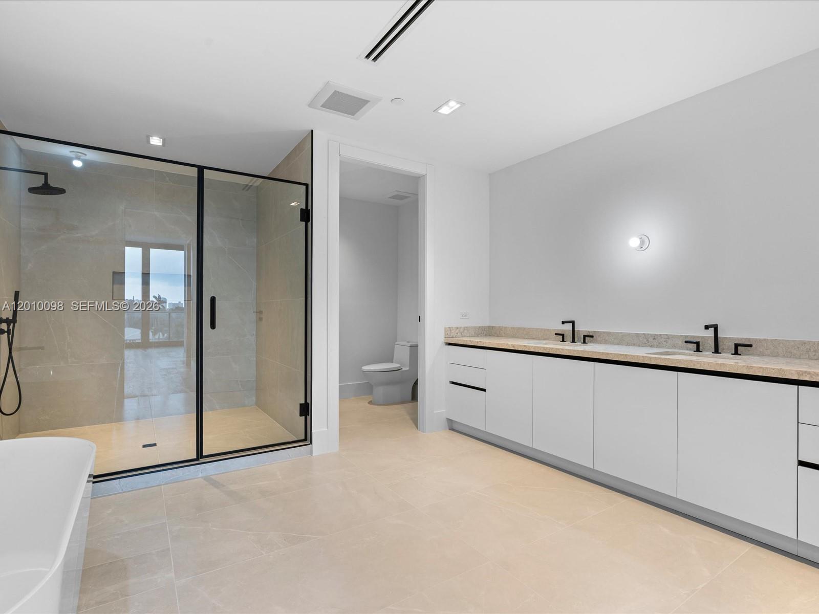 160 Isle Of Venice Drive Ph2 Property Photo 17