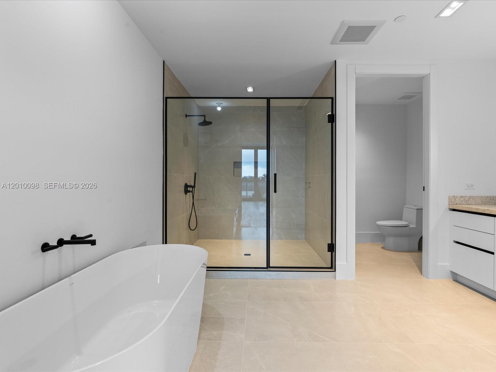 160 Isle Of Venice Drive Ph2 Property Photo 18