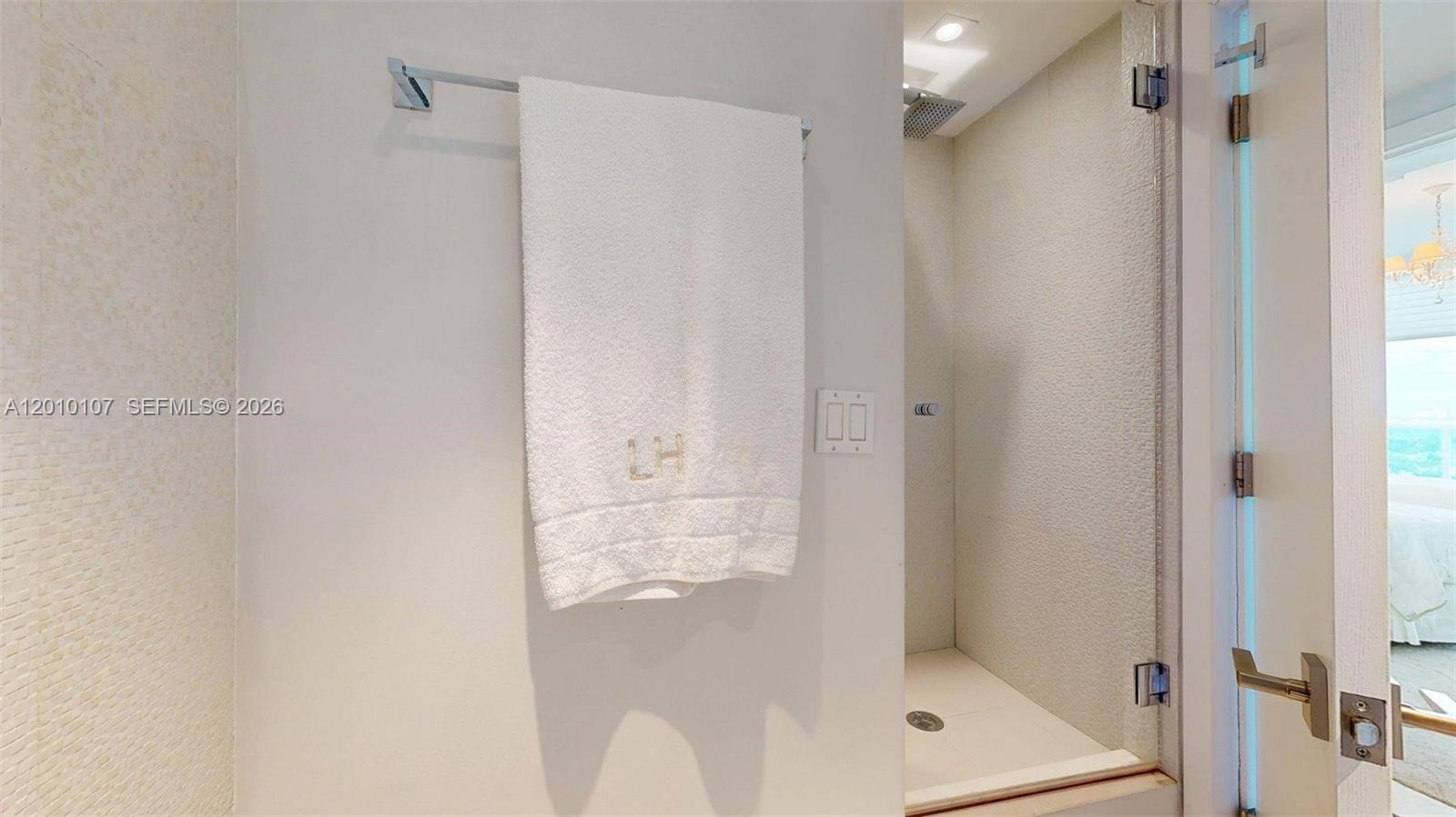 5025 Collins Avenue 2206 Property Photo 10