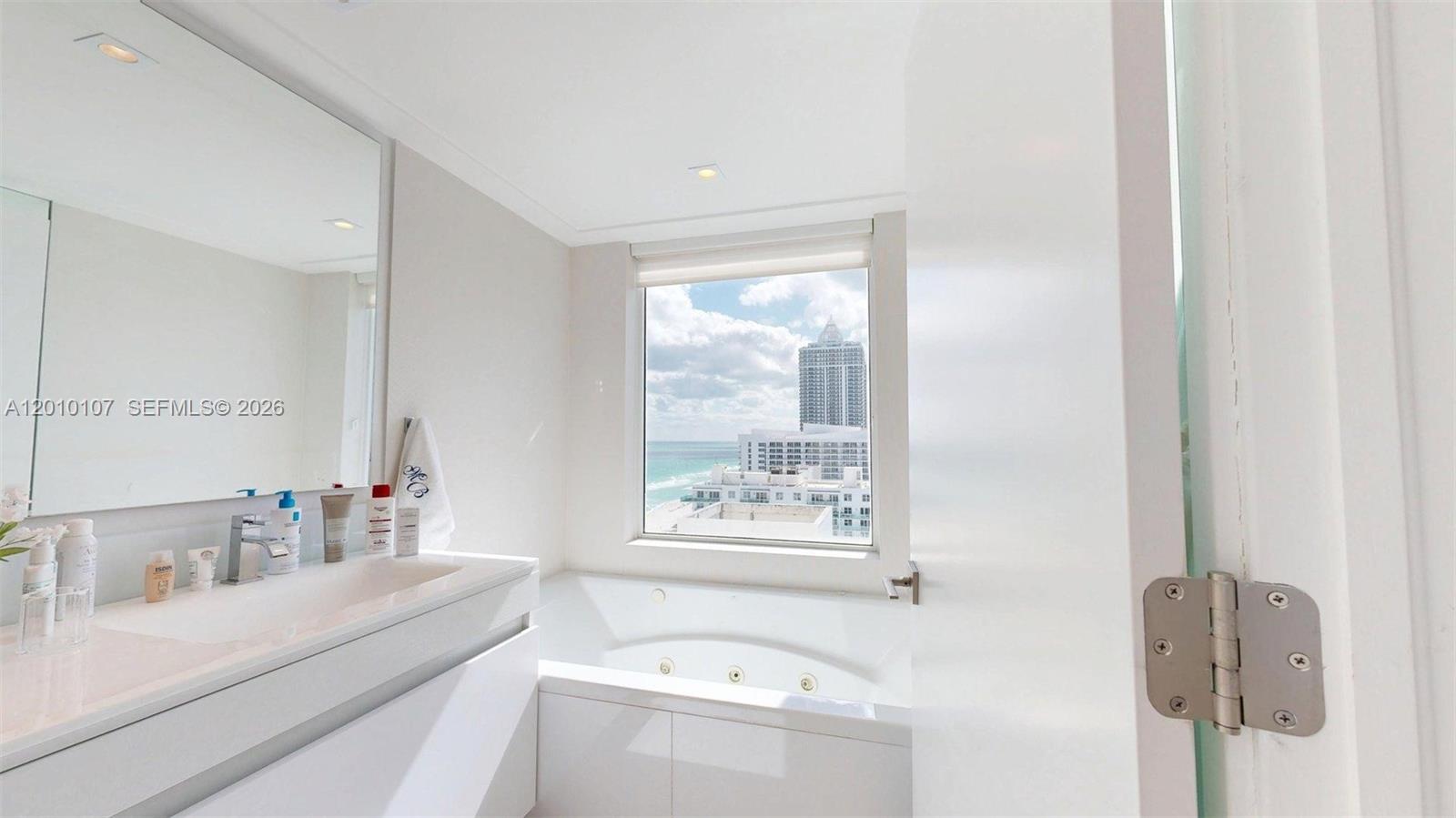 5025 Collins Avenue 2206 Property Photo 14