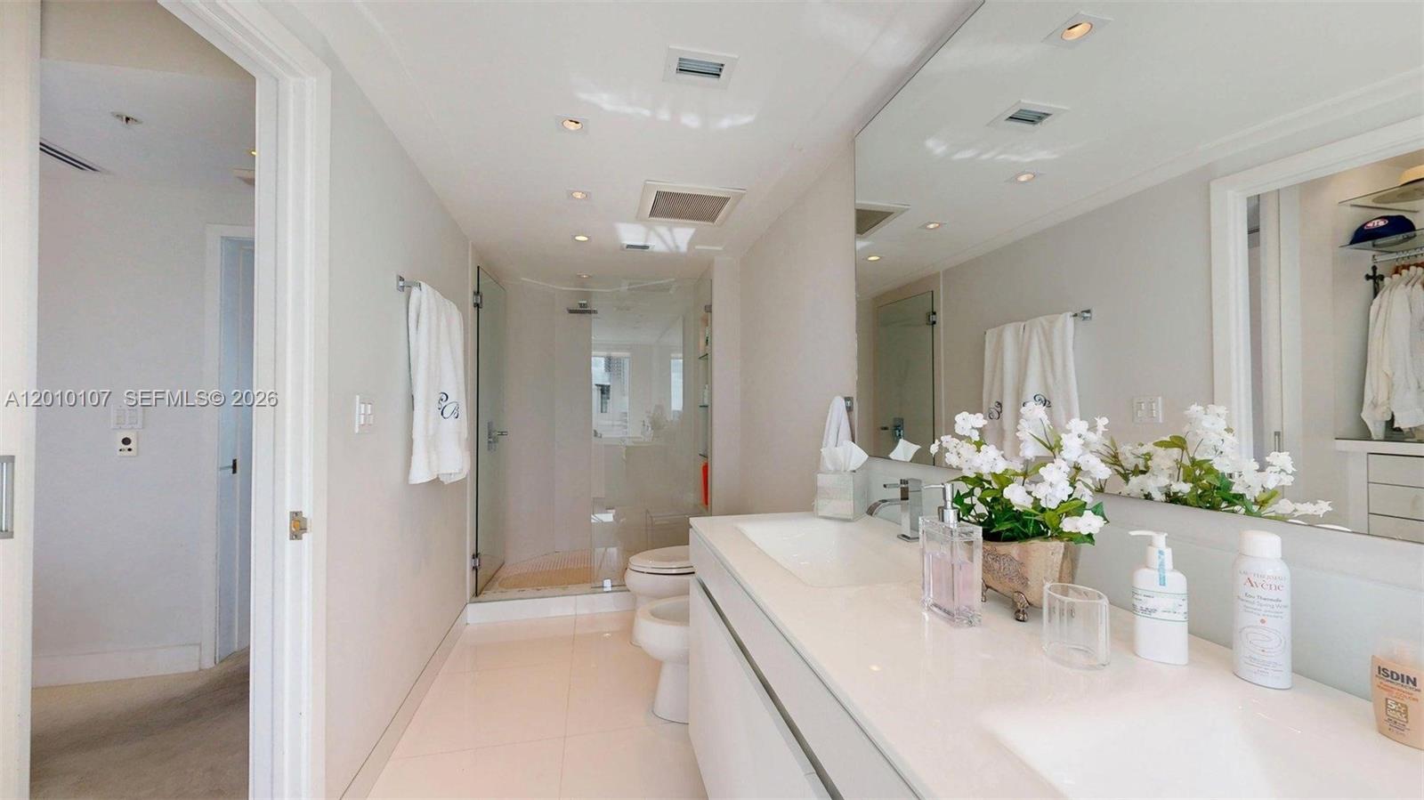 5025 Collins Avenue 2206 Property Photo 16