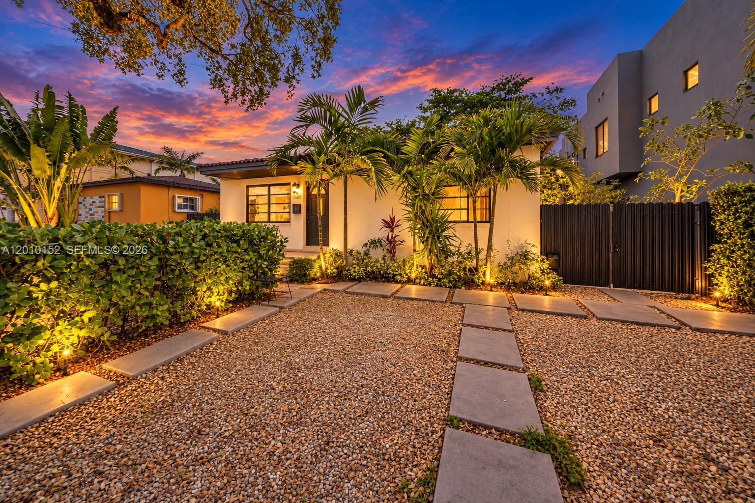 3033 Hibiscus Street Property Photo 7