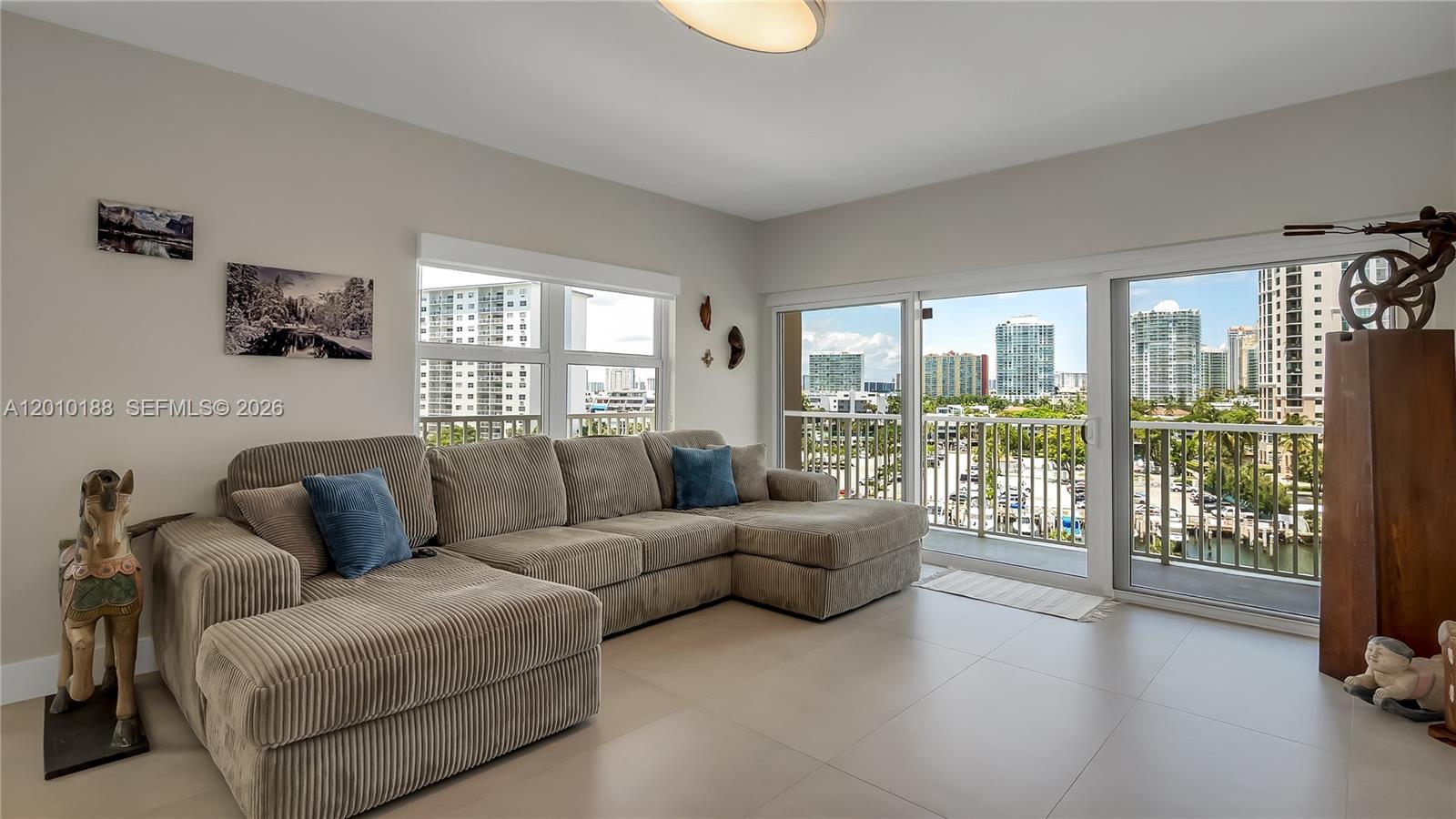 300 Bayview Drive 605 Property Photo 17
