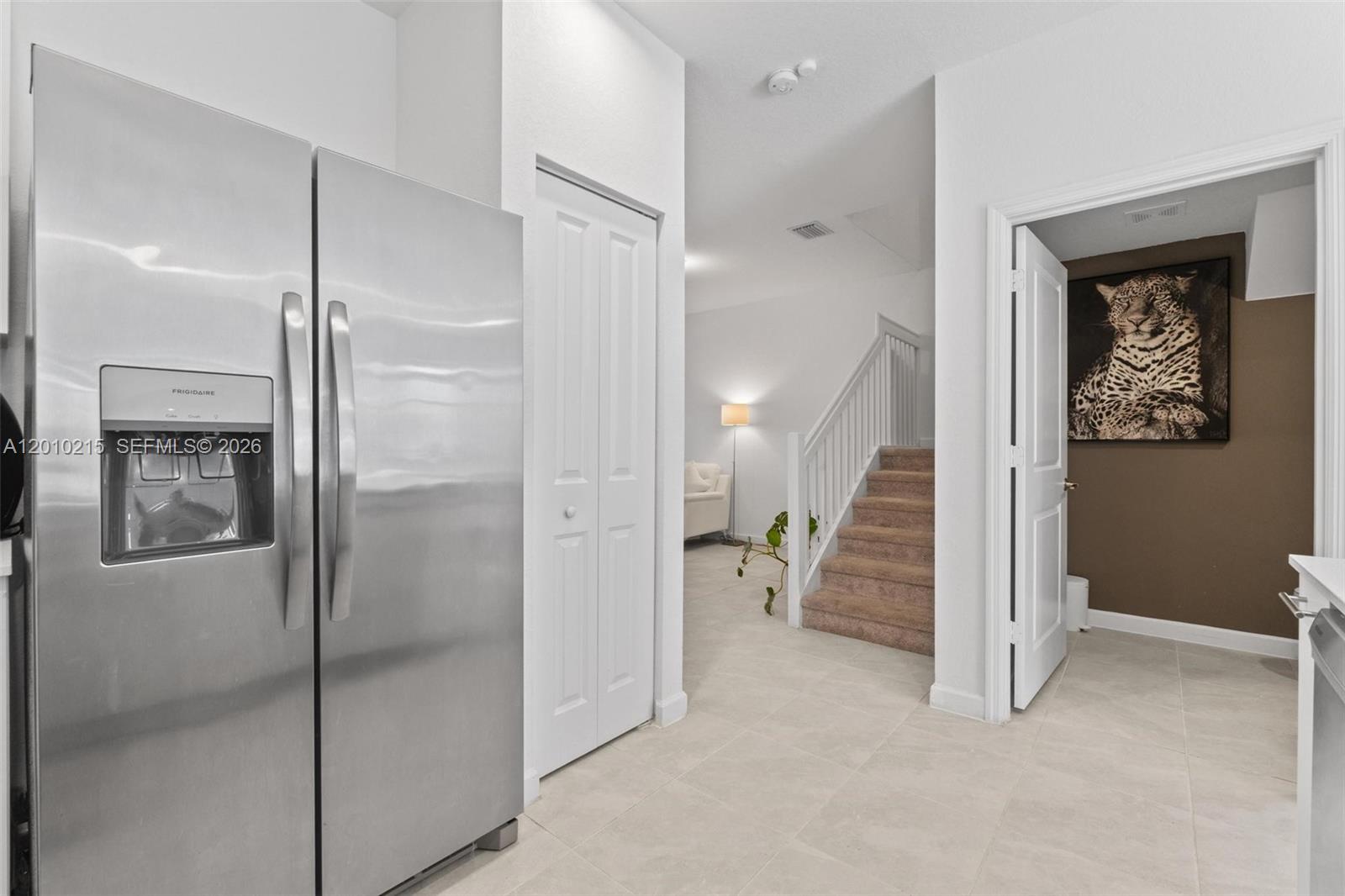 A12010215 Property Photo 13