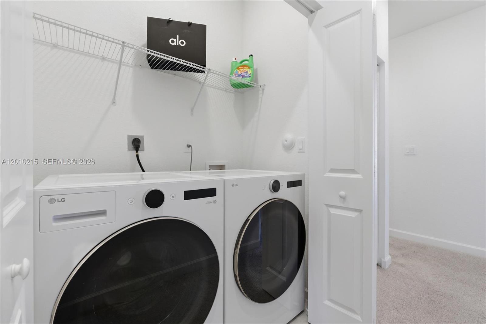 A12010215 Property Photo 22