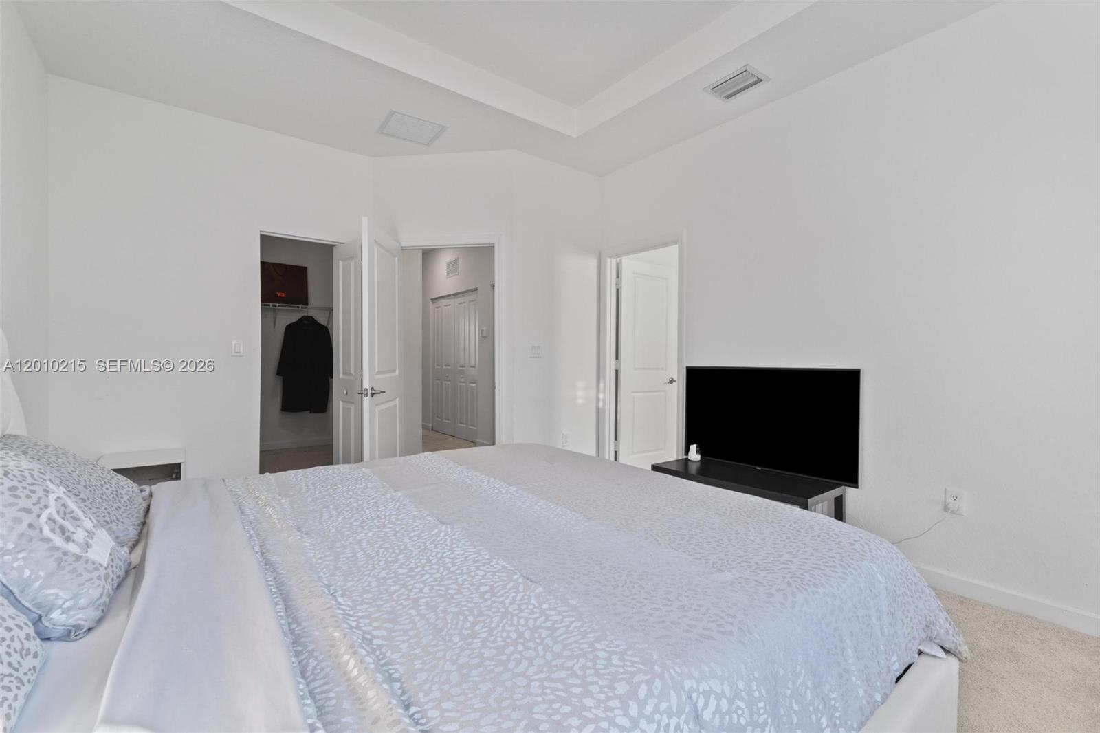 A12010215 Property Photo 24