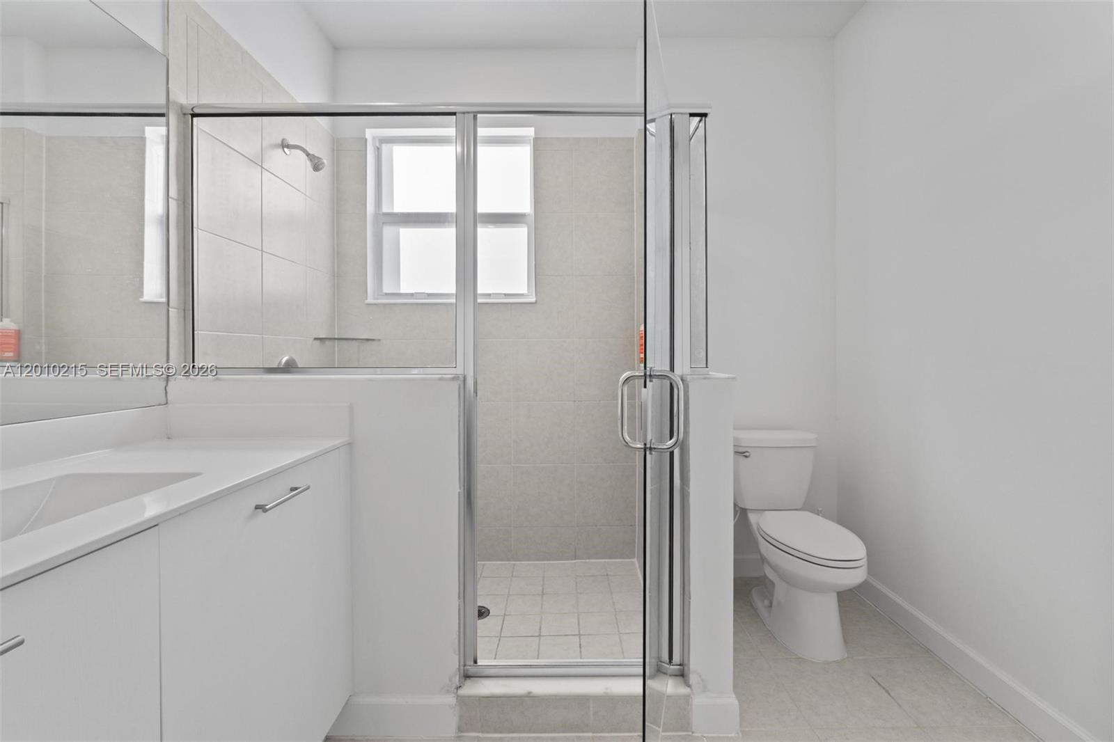 A12010215 Property Photo 27