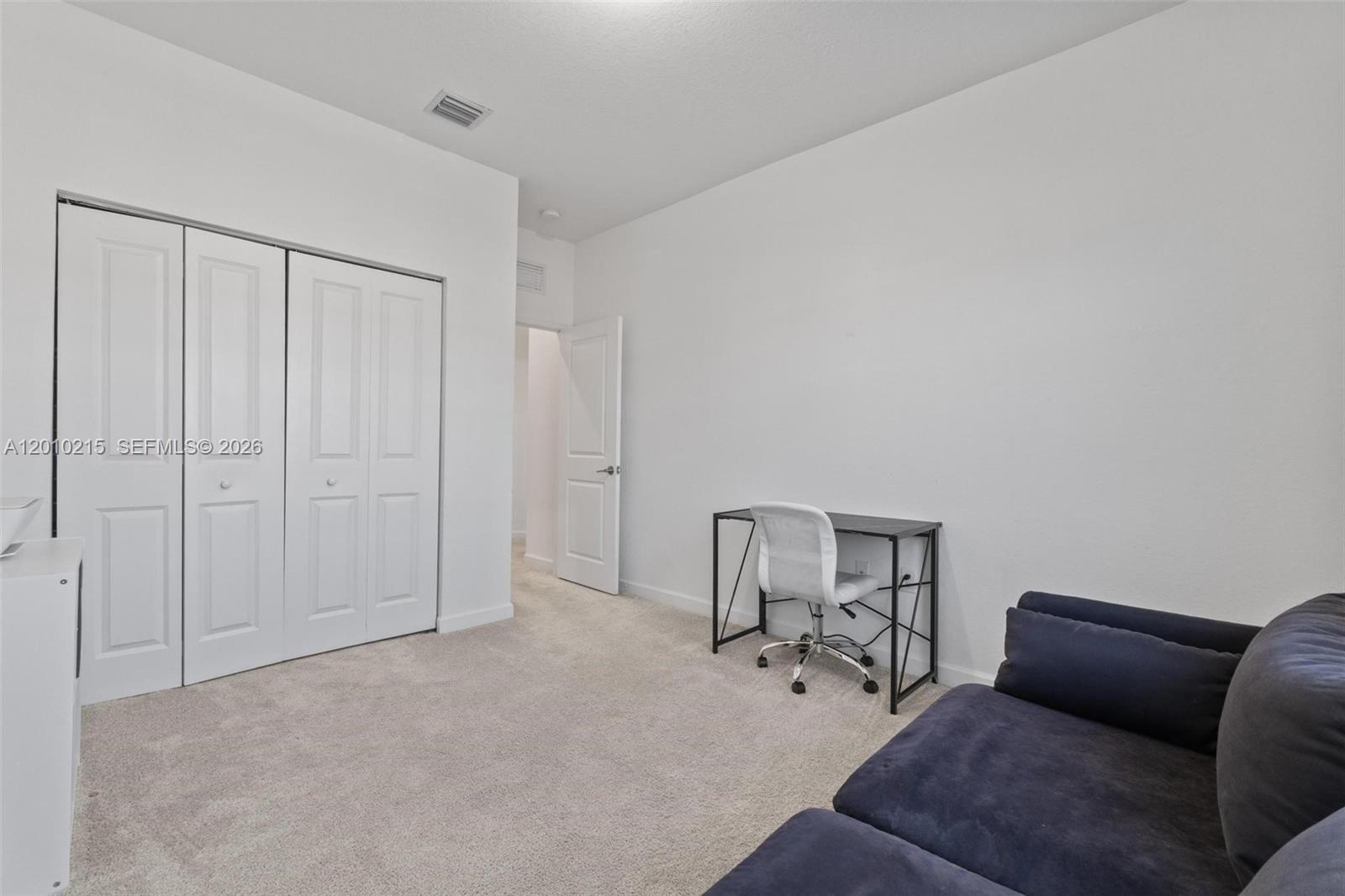 A12010215 Property Photo 29